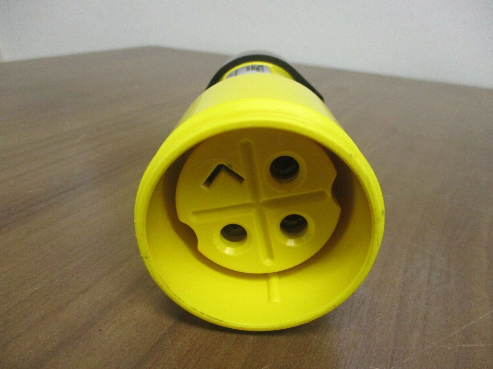 Russellstoll Connector 9C54U2/C75 50A 250VAC 4W Used