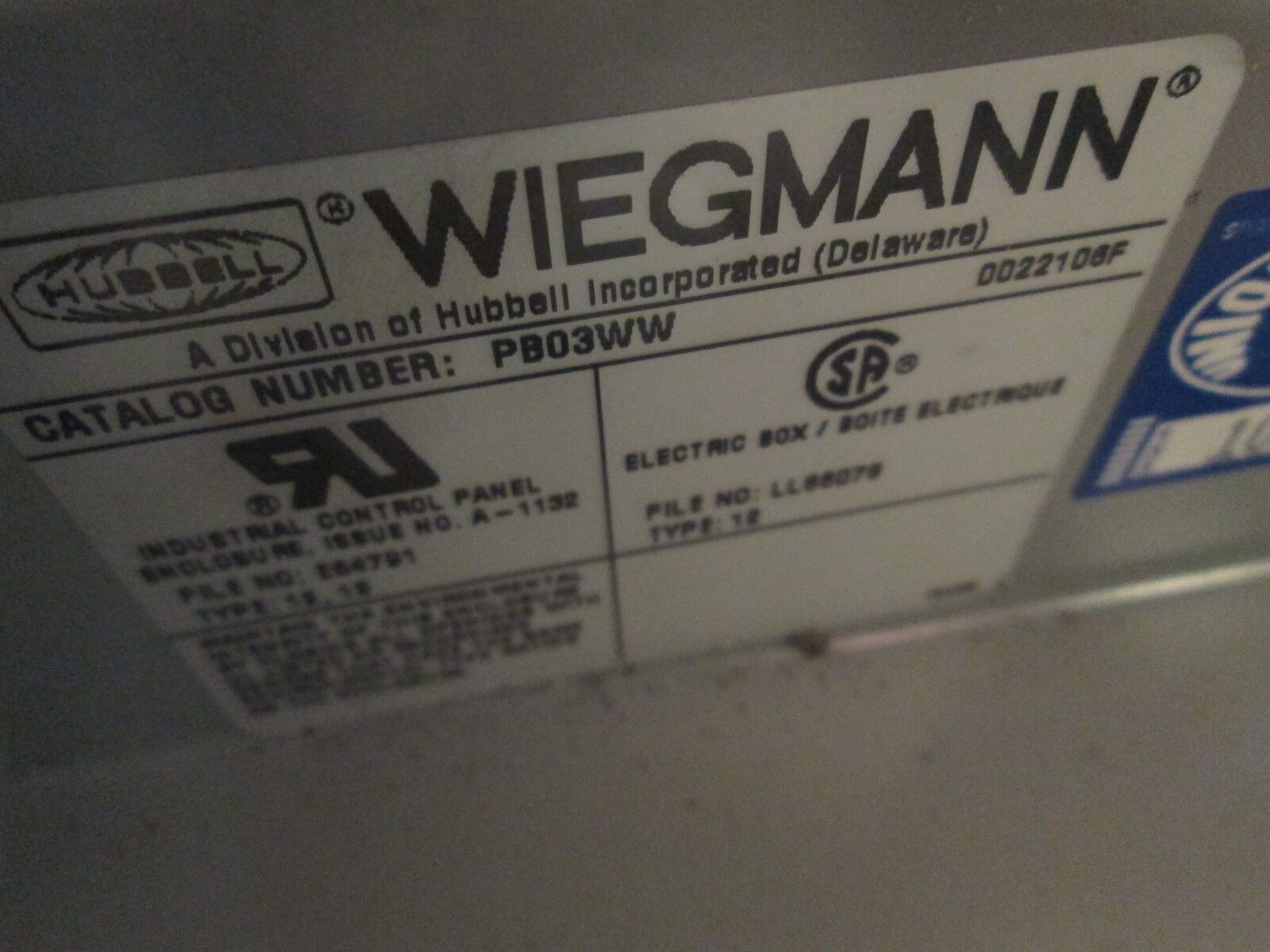 Wiegmann Push Button Enclosure PB03WW nema 12,13 Enclosure Used