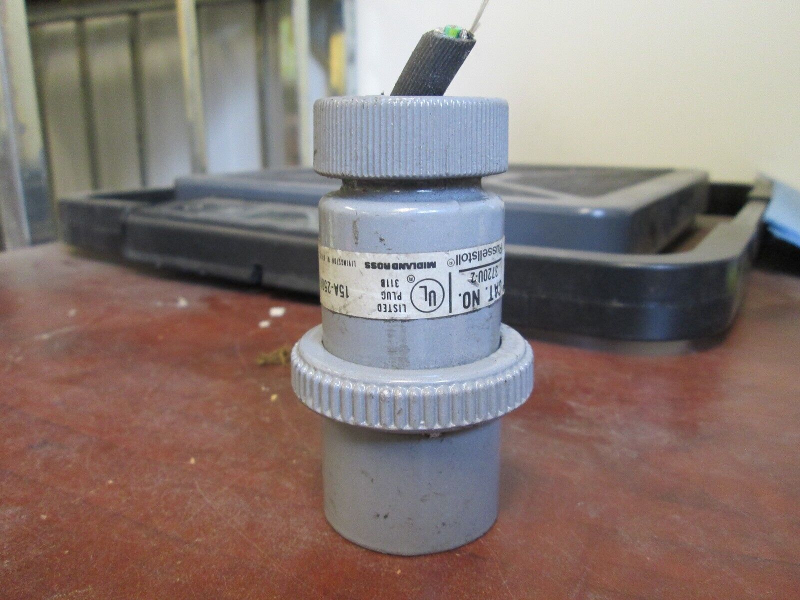 Russellstoll Plug 3720U-2 15A 250V 3W Used