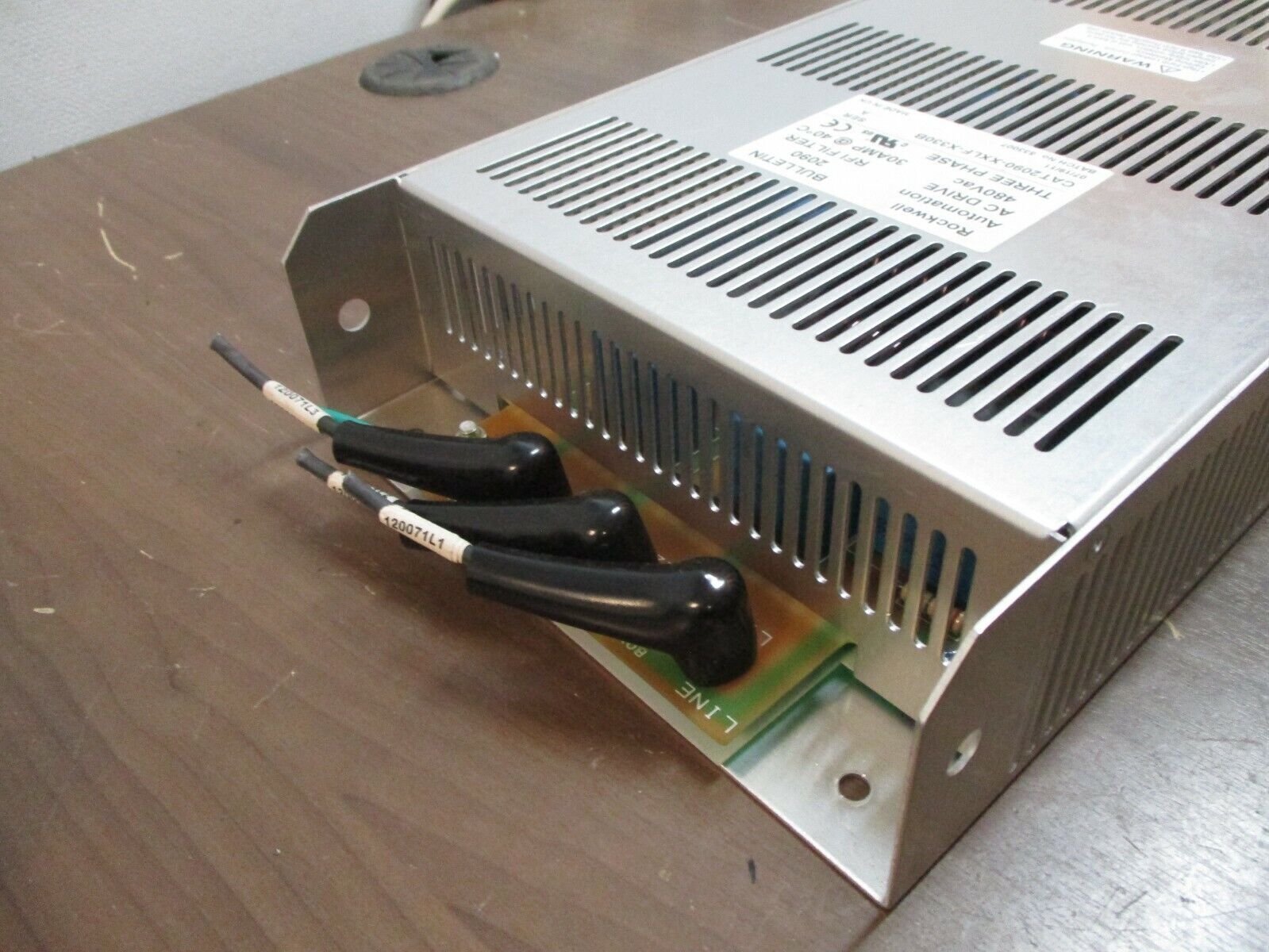 Rockwell Automation RFI Filter 2090-XXLF-X330B Ser. A 480V 3Ph 30A Used