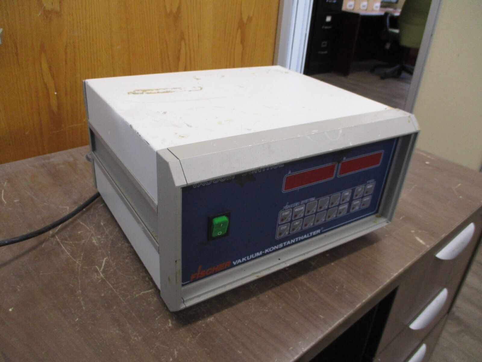 Fischer Vacuum Control 0180-0100-00 V 100 200W 115V 60Hz Used