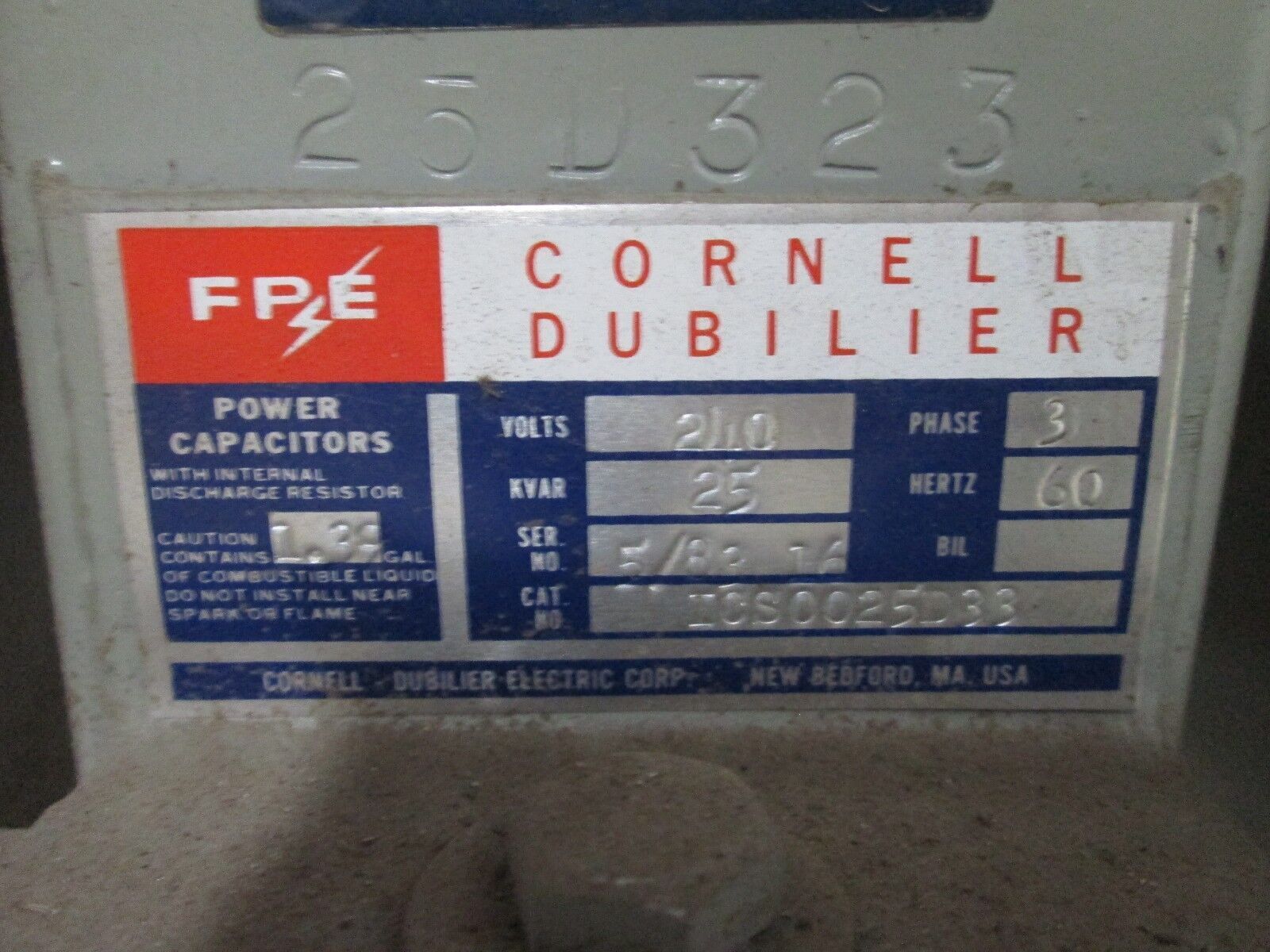 Cornell Dubilier Capacitor ICS6135D33 135 KVAR 240V 60Hz 3Ph Used