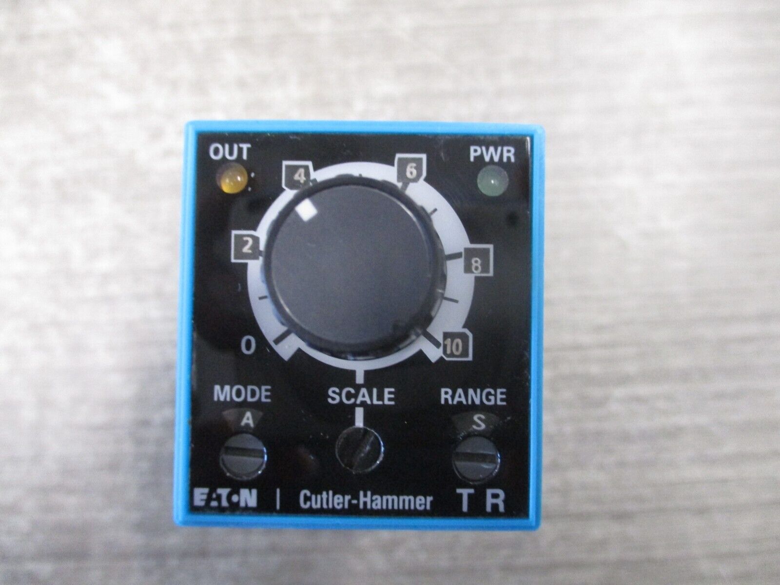 Eaton Electronic Timer TRNP24AD 24V W/Base Used