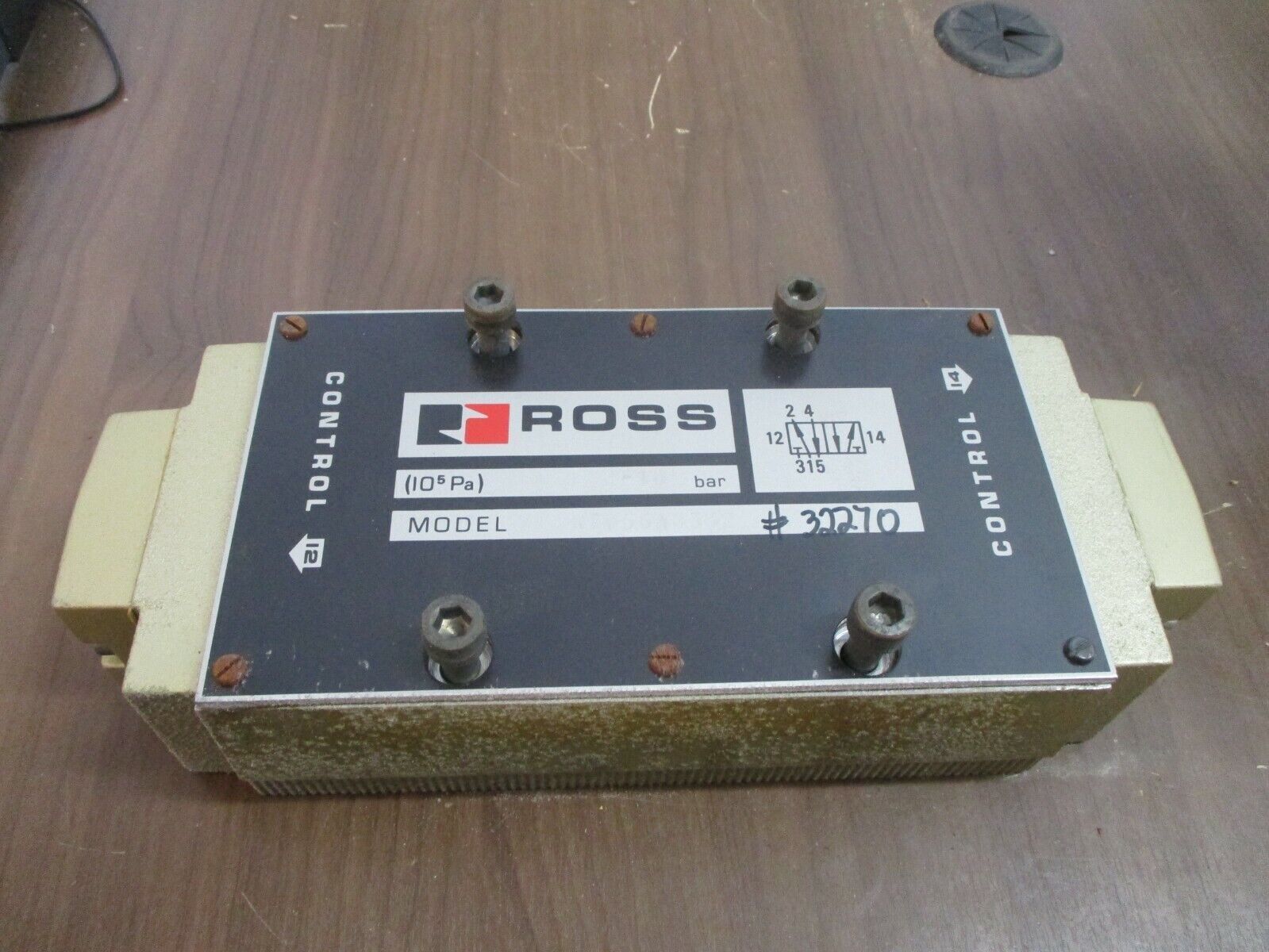 Ross Valve W7056A8332 2-10 bar New Surplus