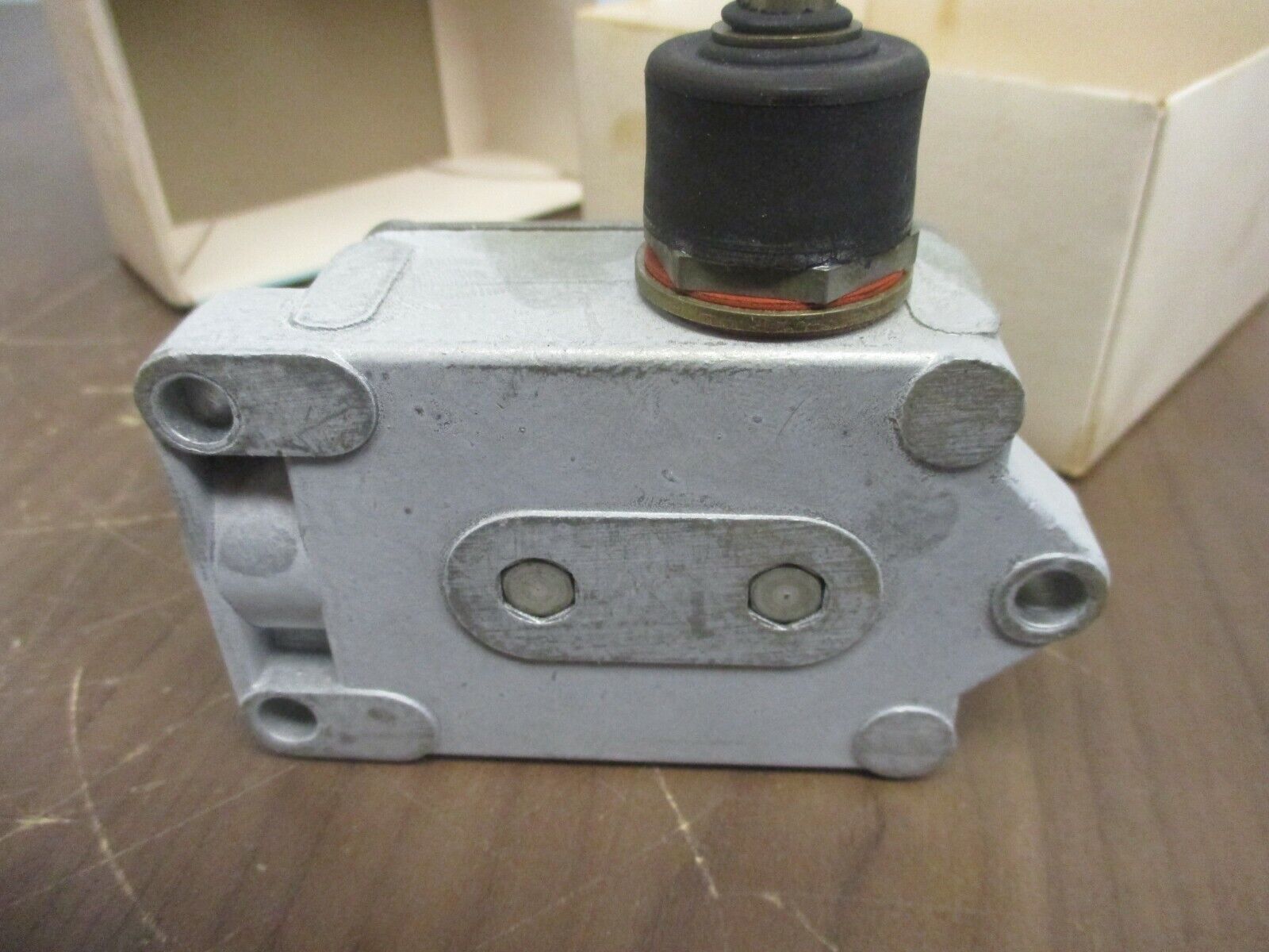 Burgess Micro Switch Limit Switch C CTH MS LH New Surplus