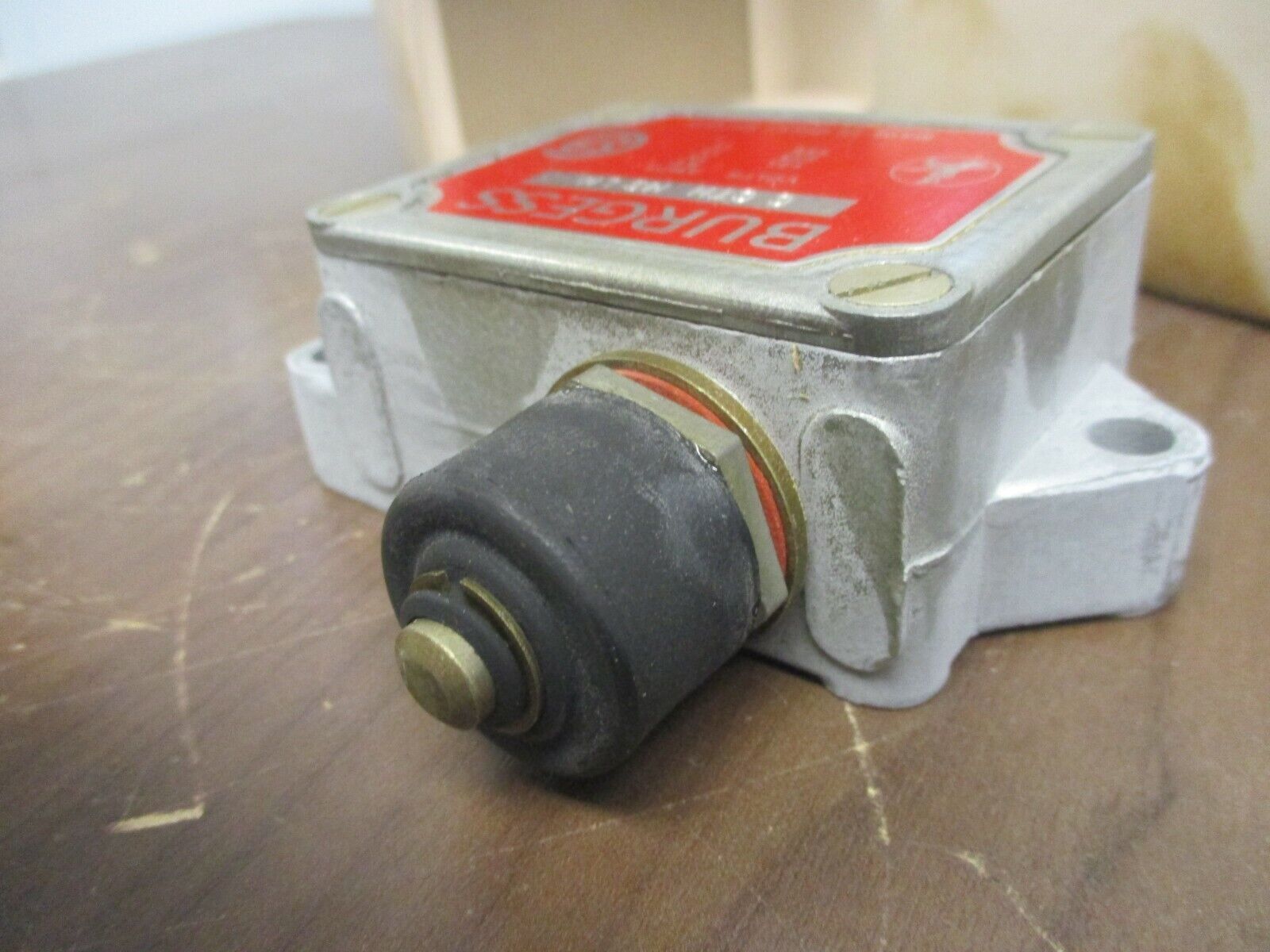 Burgess Micro Switch Limit Switch C CTH MS LH New Surplus