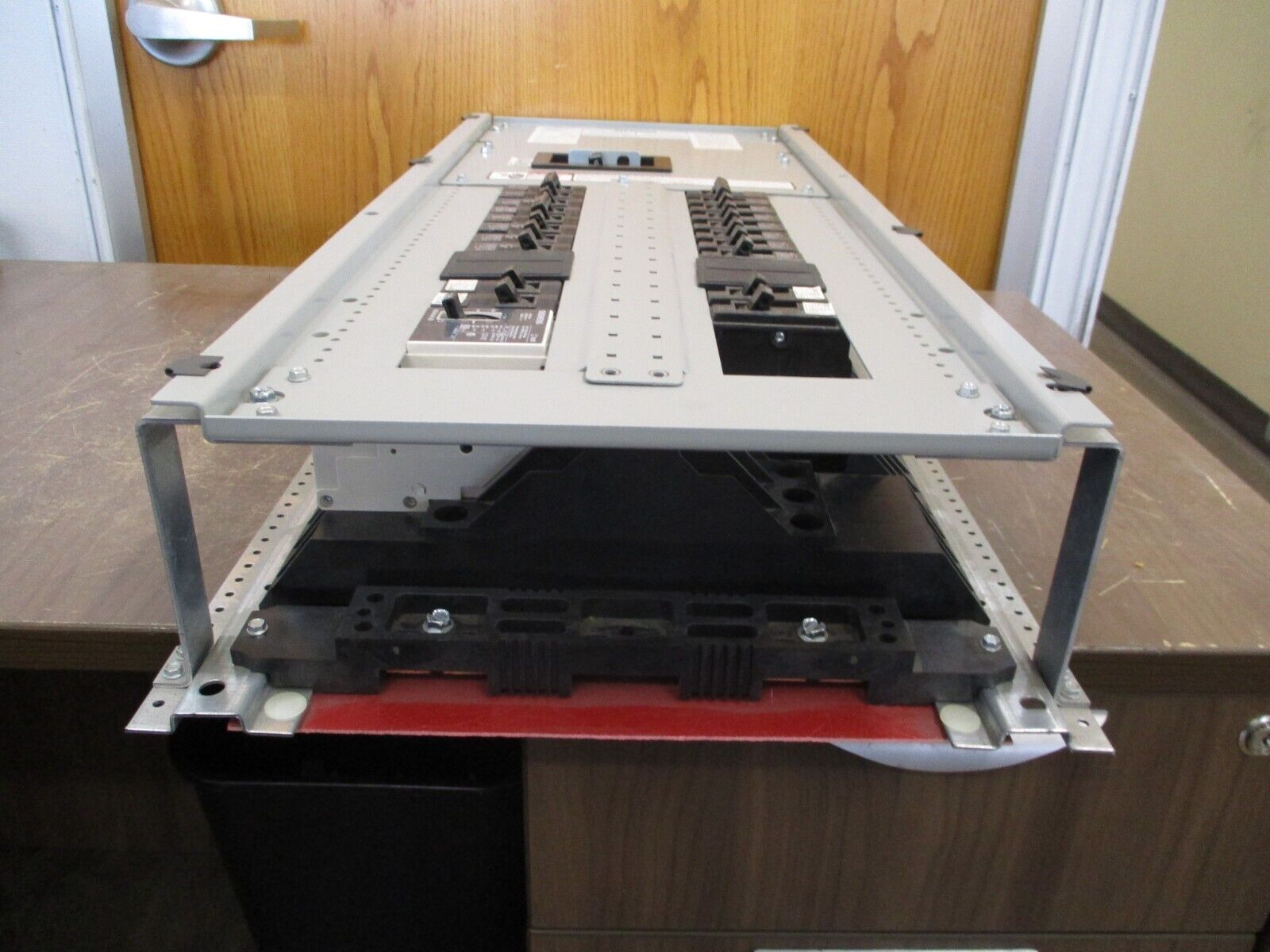 Siemens P2 Main Breaker Panelboard Interior P2A30QJ125FTS 125A Main 120/240V 1Ph