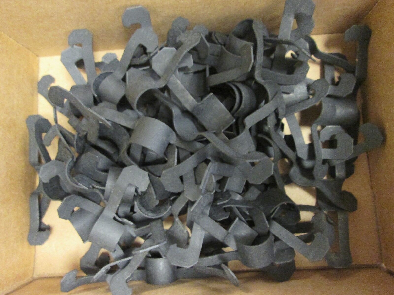 Cooper Wing Clip BW4 Approx 85 Pcs New Surplus