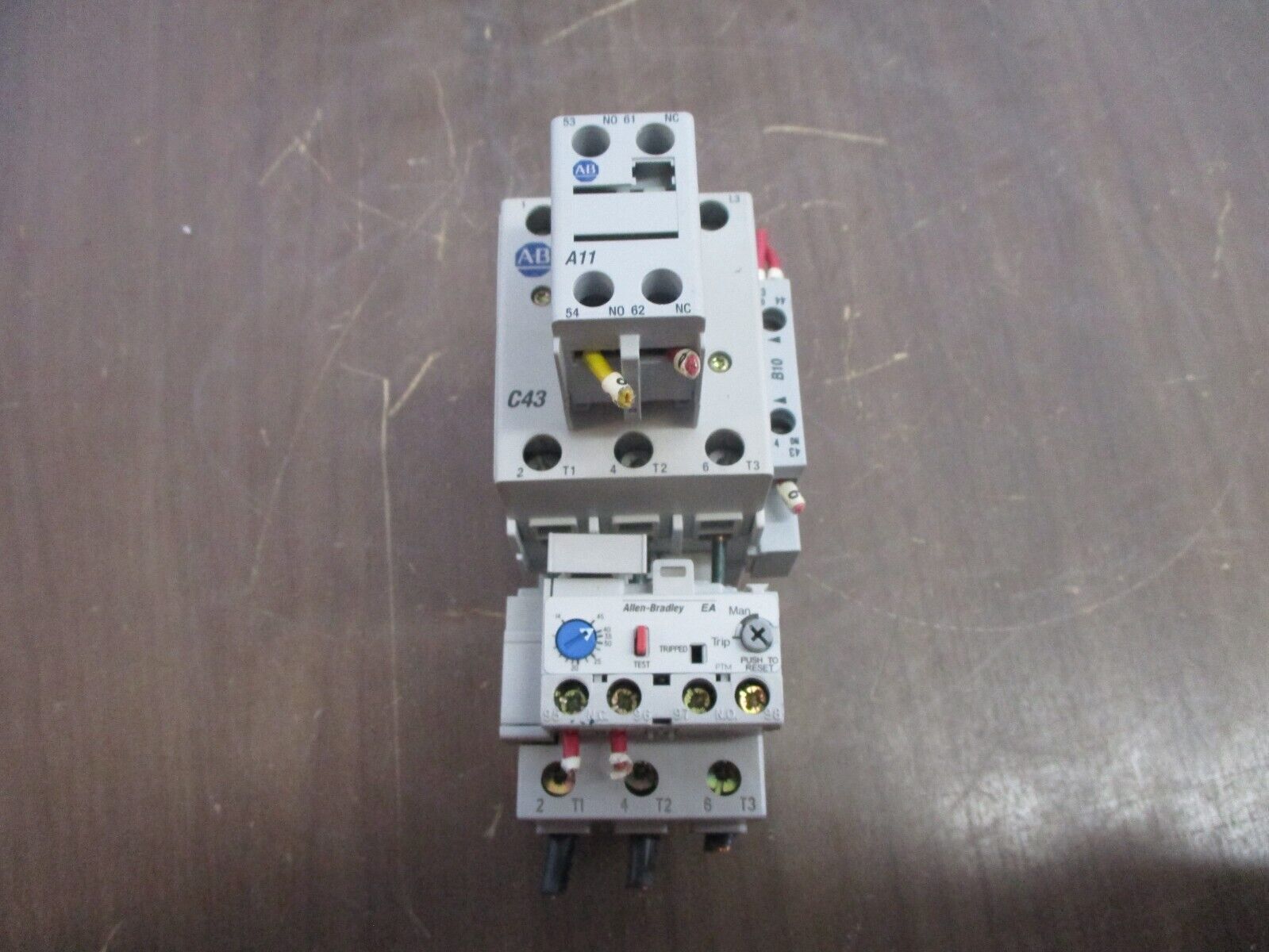 Allen-Bradley Starter 100-C43*00/193-EA2JD 120V Coil Trip: 14-45A w/ Aux Contact