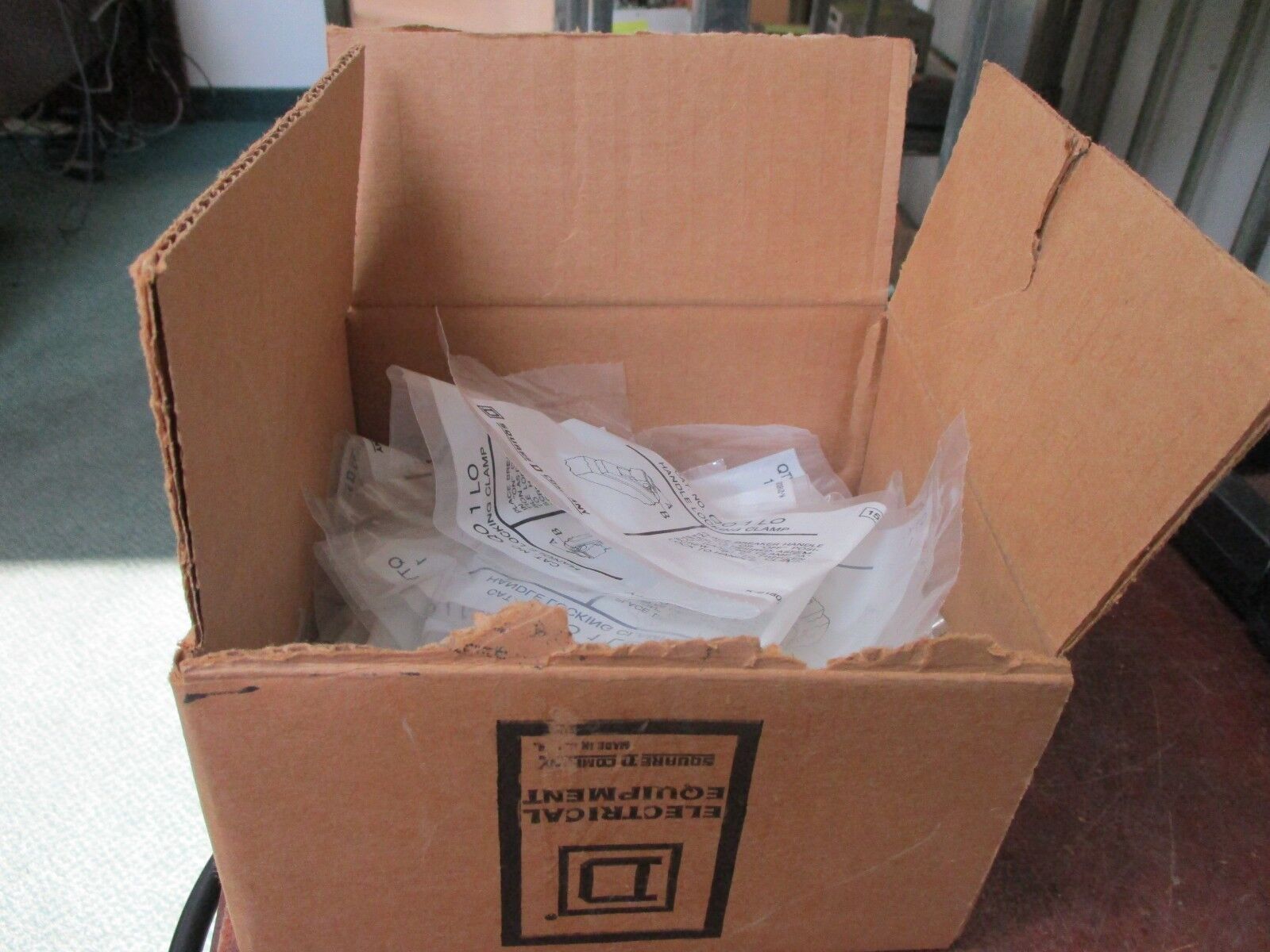 Square D Handle Lock Off QO 1 LO "Box of 32" New Surplus