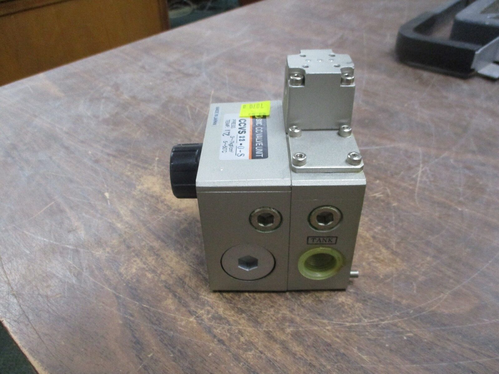 SMC CC Valve Unit CCVS 22-0-S 3-7kgf/cm² 5-50°C Used