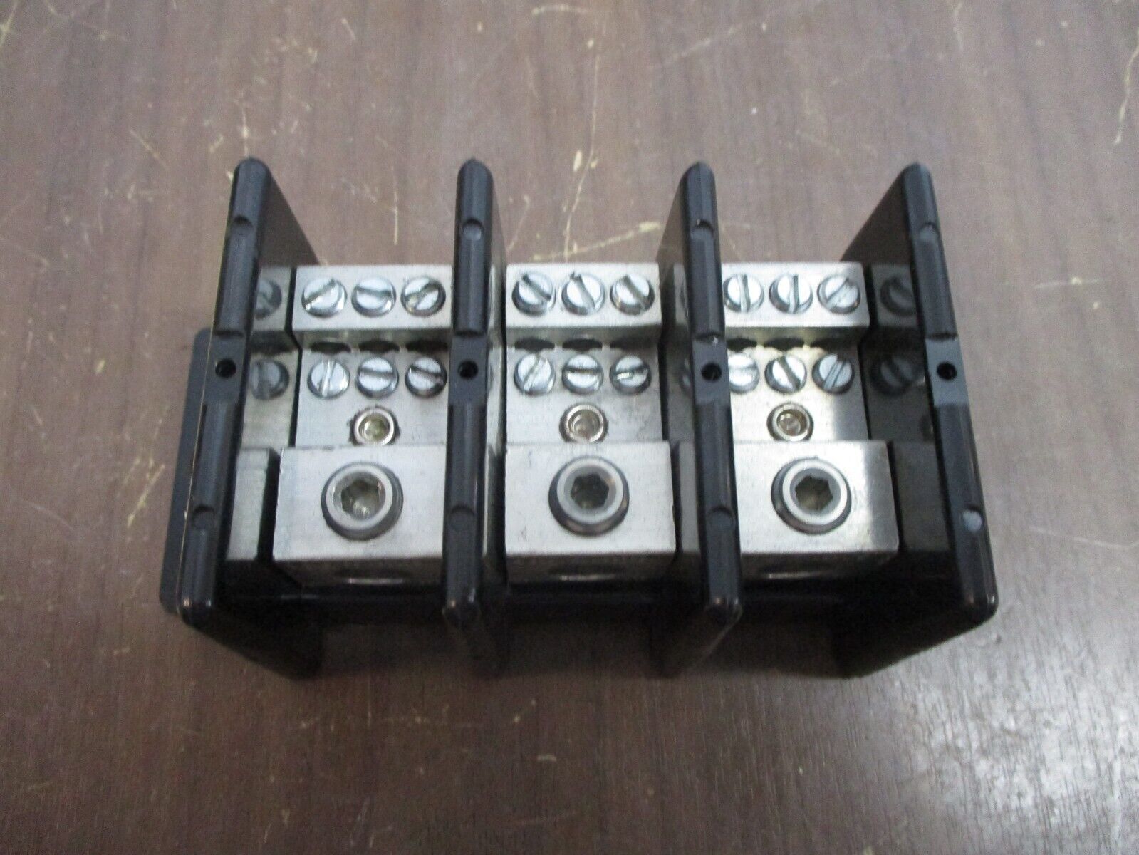 Cooper USD Power Distribution Block 16021-3 175A 600V 3P Line: 2/0-14 Load: 4-14