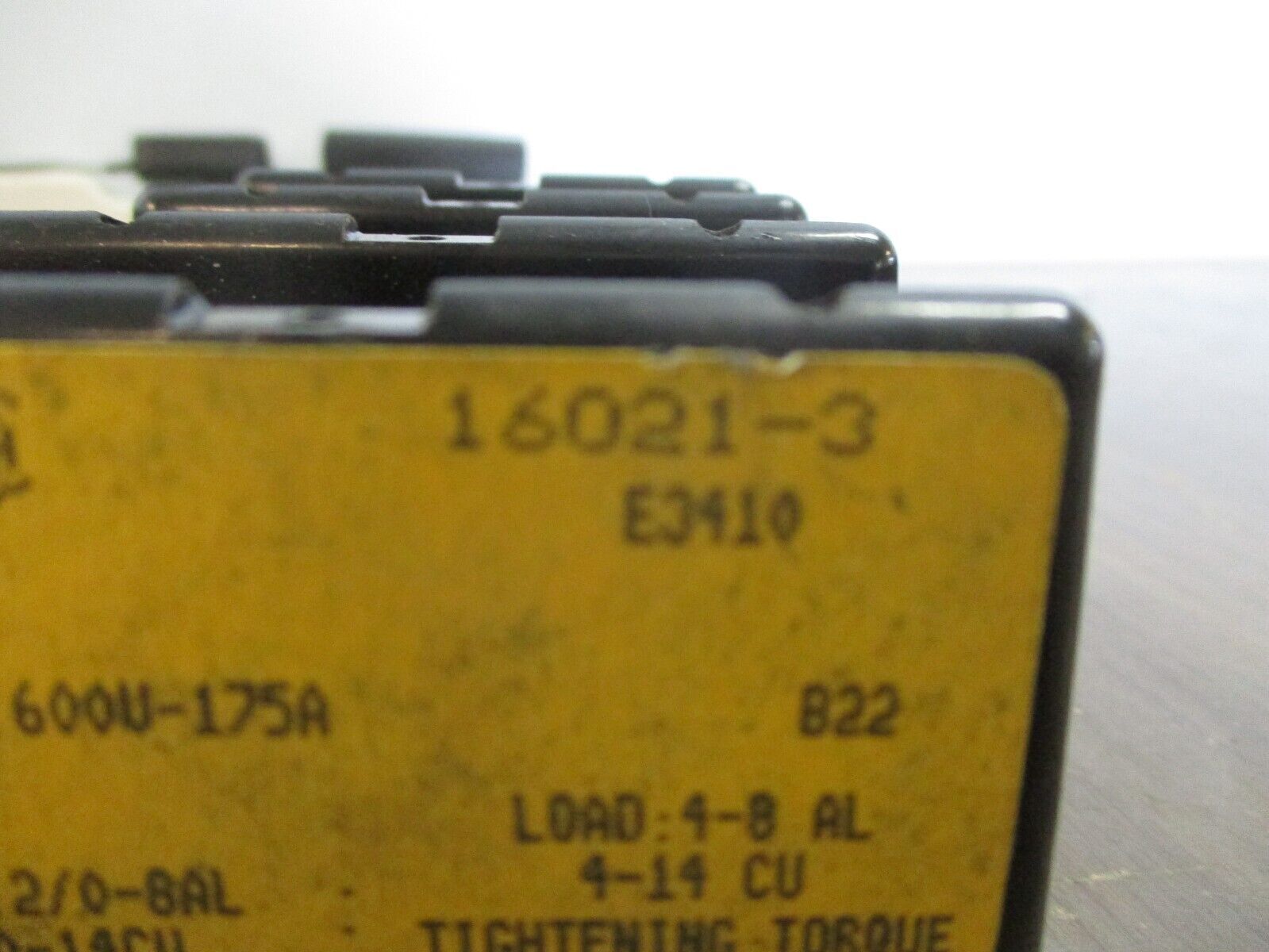 Cooper USD Power Distribution Block 16021-3 175A 600V 3P Line: 2/0-14 Load: 4-14