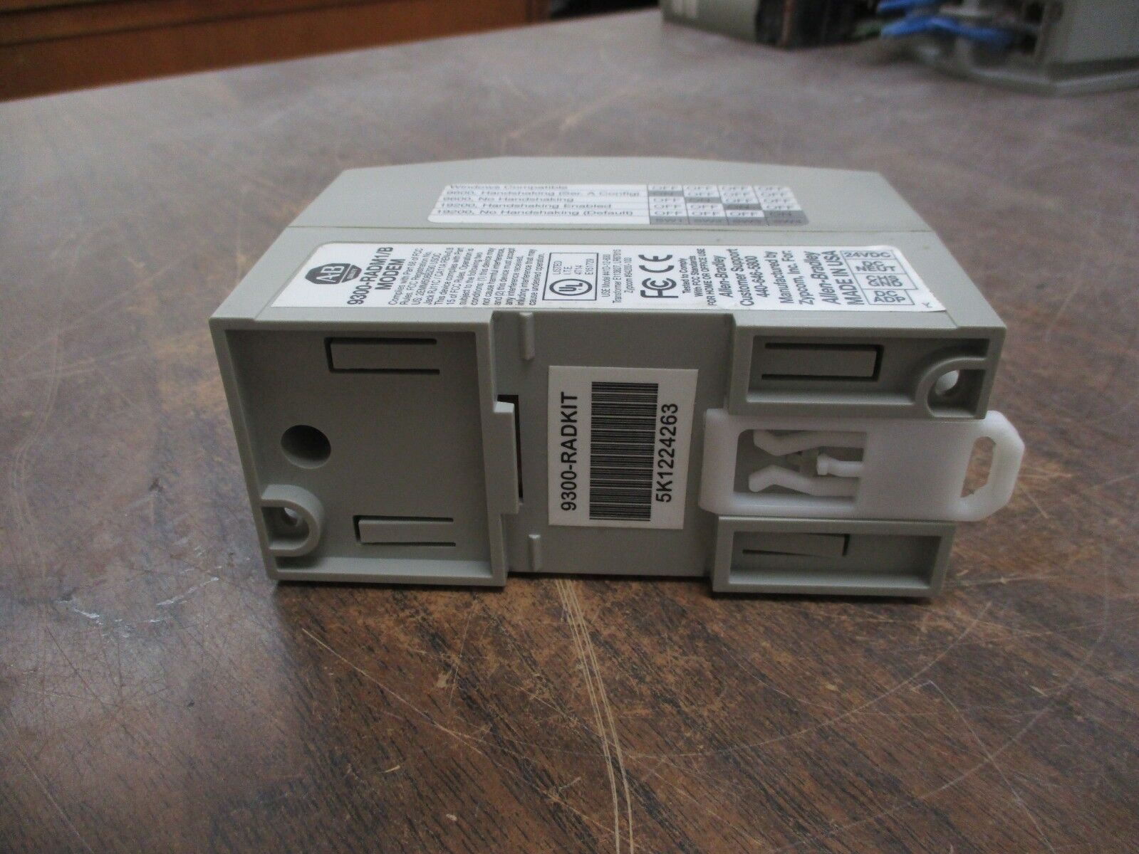 Allen-Bradley Remote Access Dial-In Modem 9300-RADM1/B 24VDC Used