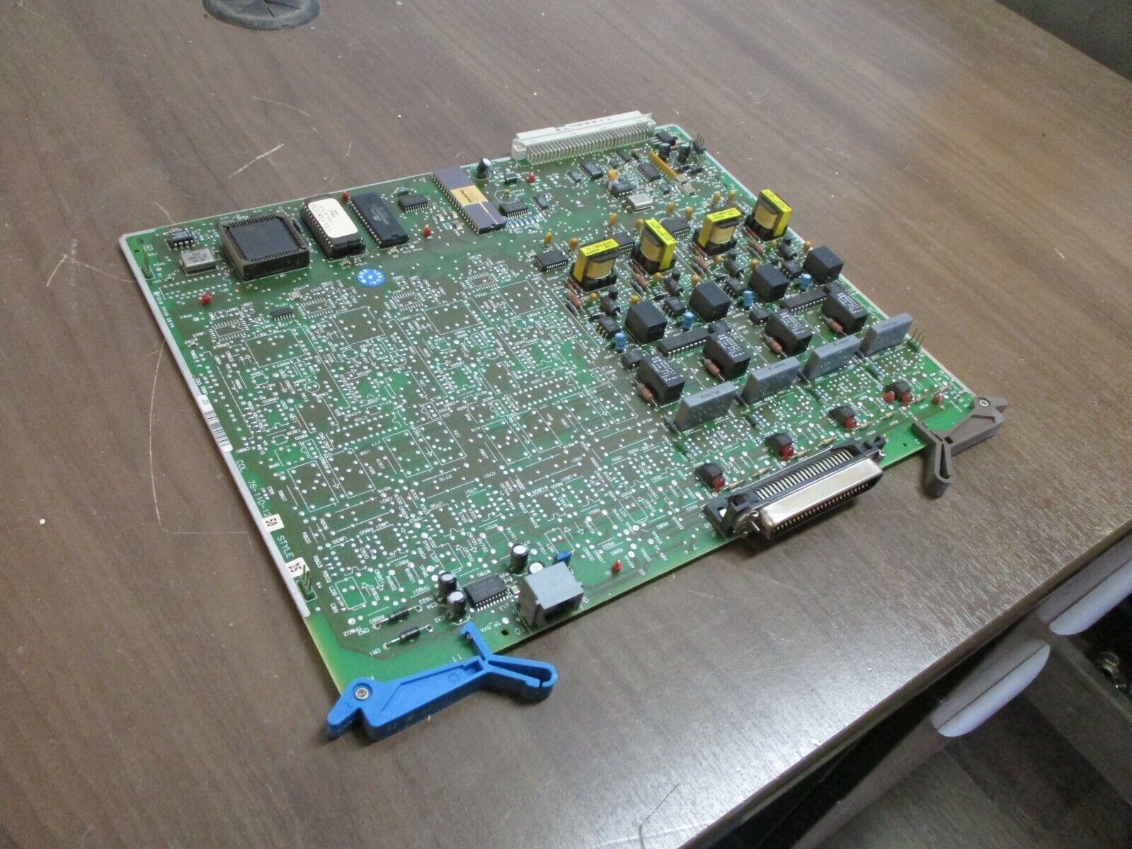 Telrad 4-Port Loop Start Line Card COL 76-110-1250 Style: D5 Used