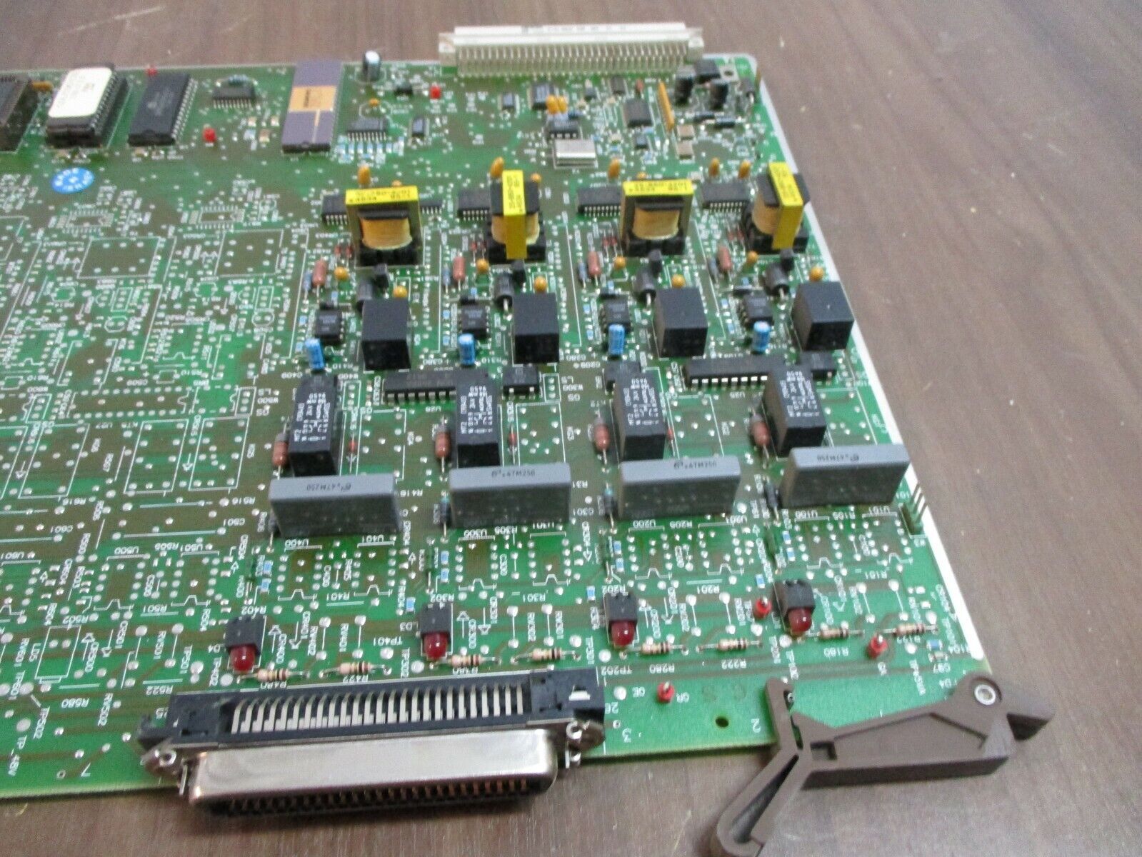 Telrad 4-Port Loop Start Line Card COL 76-110-1250 Style: D5 Used