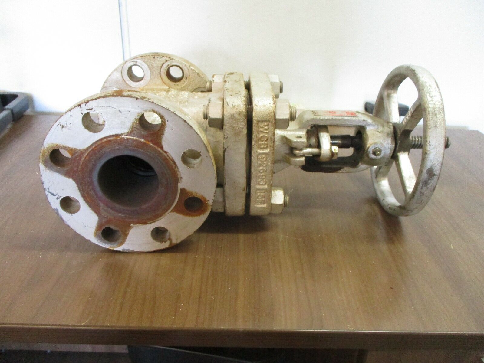 Crane Gate Valve 33XUF*024 Size: 2 1/2" Class: 300 Body: WCB Seat: HF Used