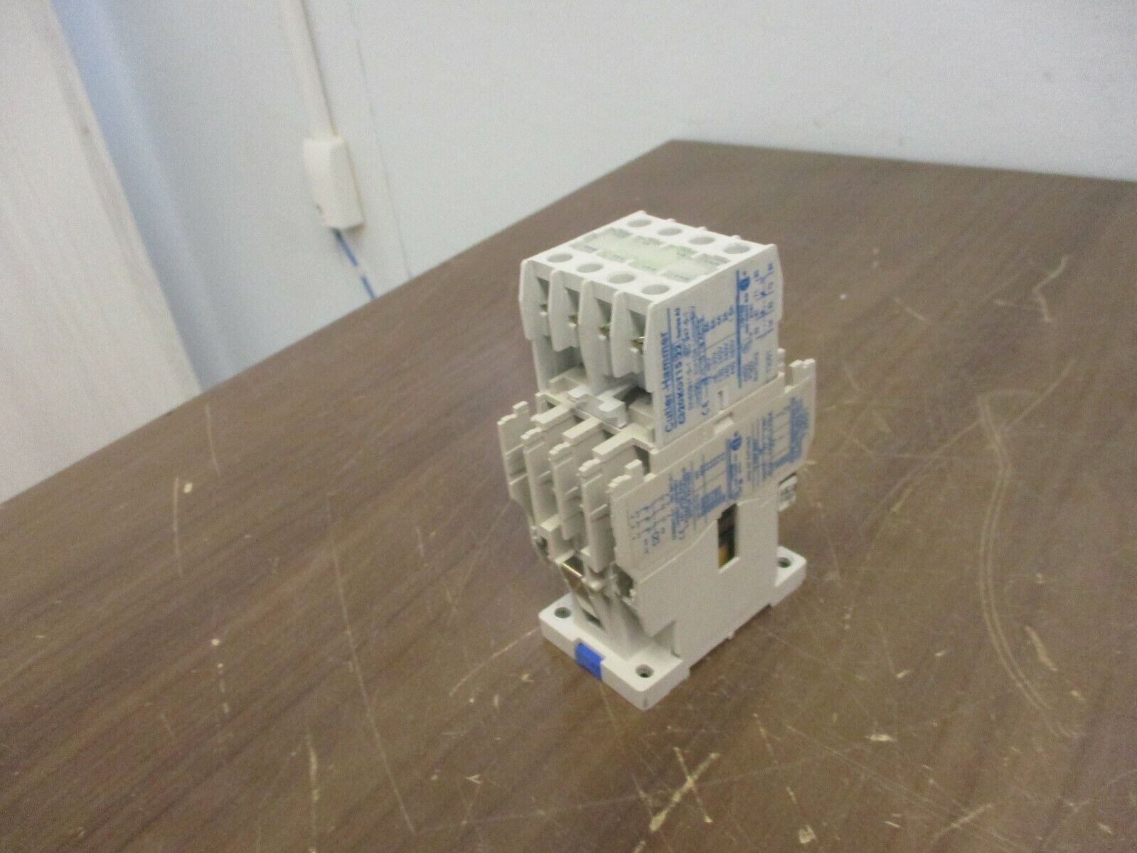 Cutler-Hammer Contactor CE15CN3 Ser. B1 120V Coil 12A 600V w/ Aux Contact Used