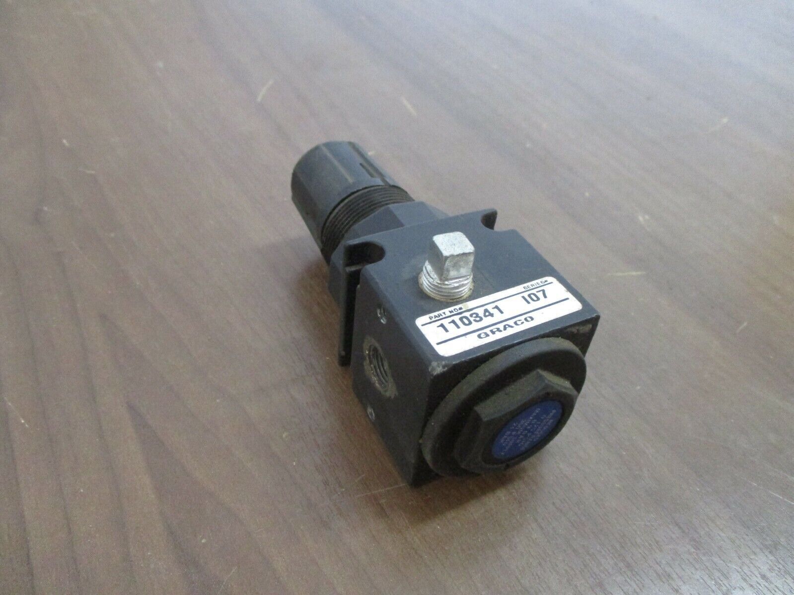 Graco Regulator 110341 Ser. I07 Used