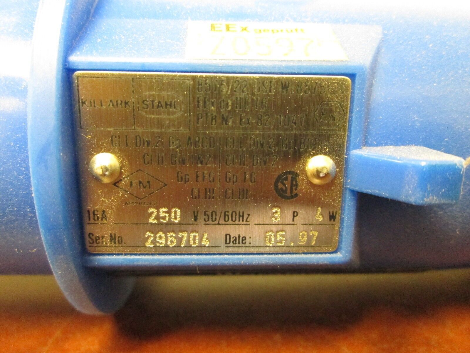 Killark Plug 8575/22-409 16A 250VAC 3P 4W 3Ph New Surplus