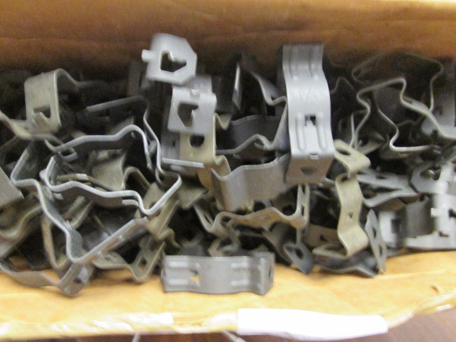 Combination Conduit Clip 1/2" or 3/4" Conduit 1/4" Bolt Approx 140 Pcs