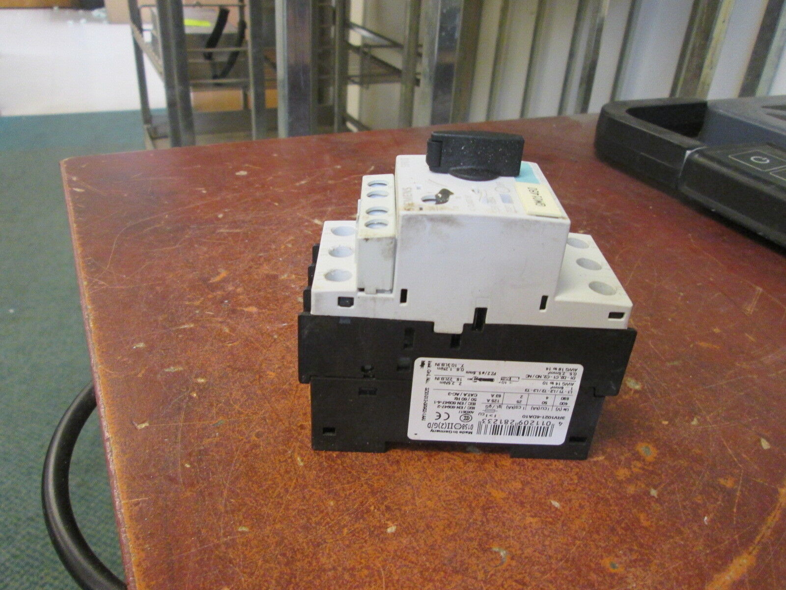 Siemens Sirius Motor Protector 3RV1021-4DA10 Trip: 20-25A 600V Used