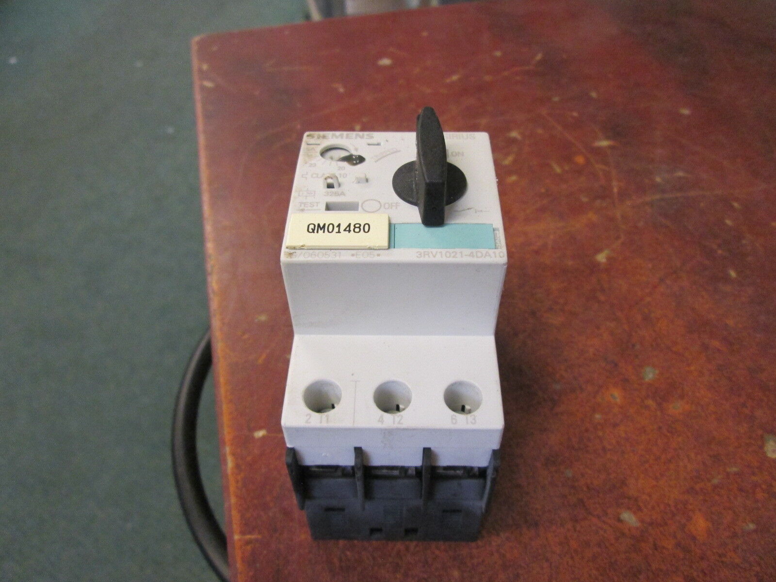 Siemens Sirius Motor Protector 3RV1021-4DA10 Trip: 20-25A 600V Used