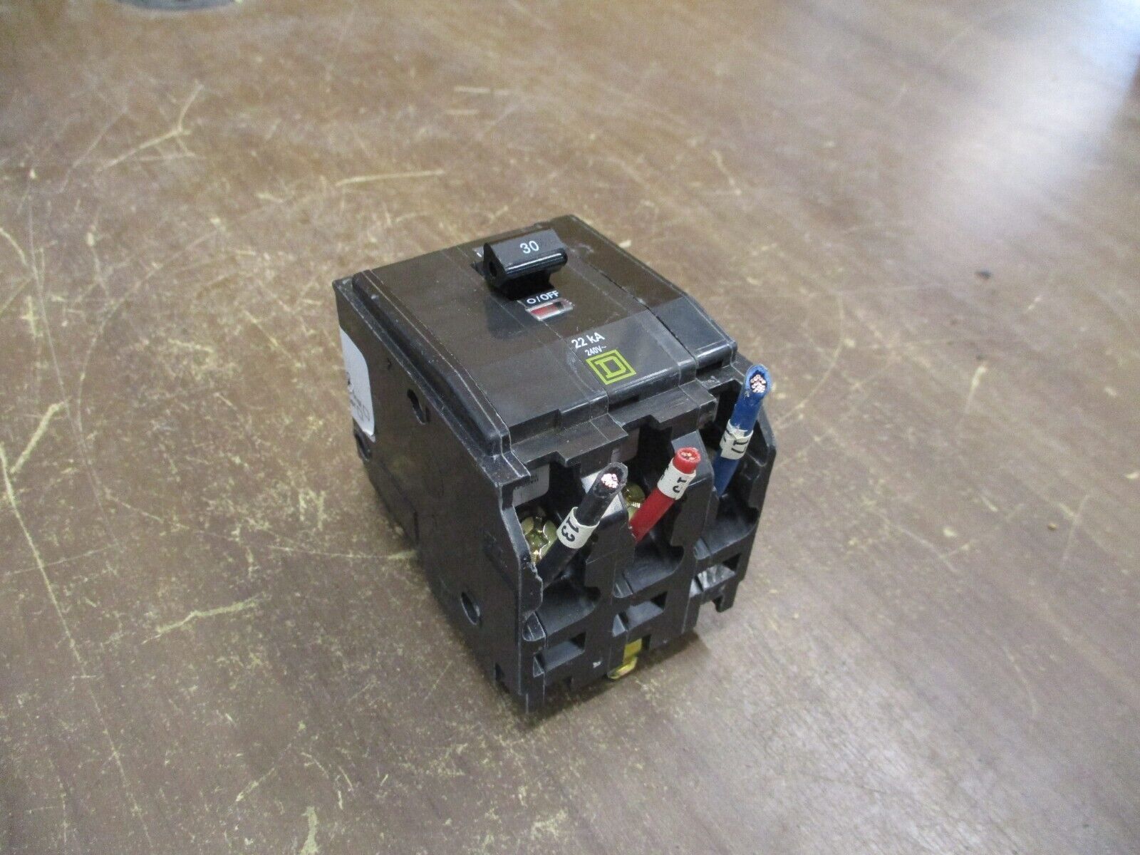 Square D Bolt-On Circuit Breaker QOB330VH 30A 240V 3P 22kA *No Screws* Used