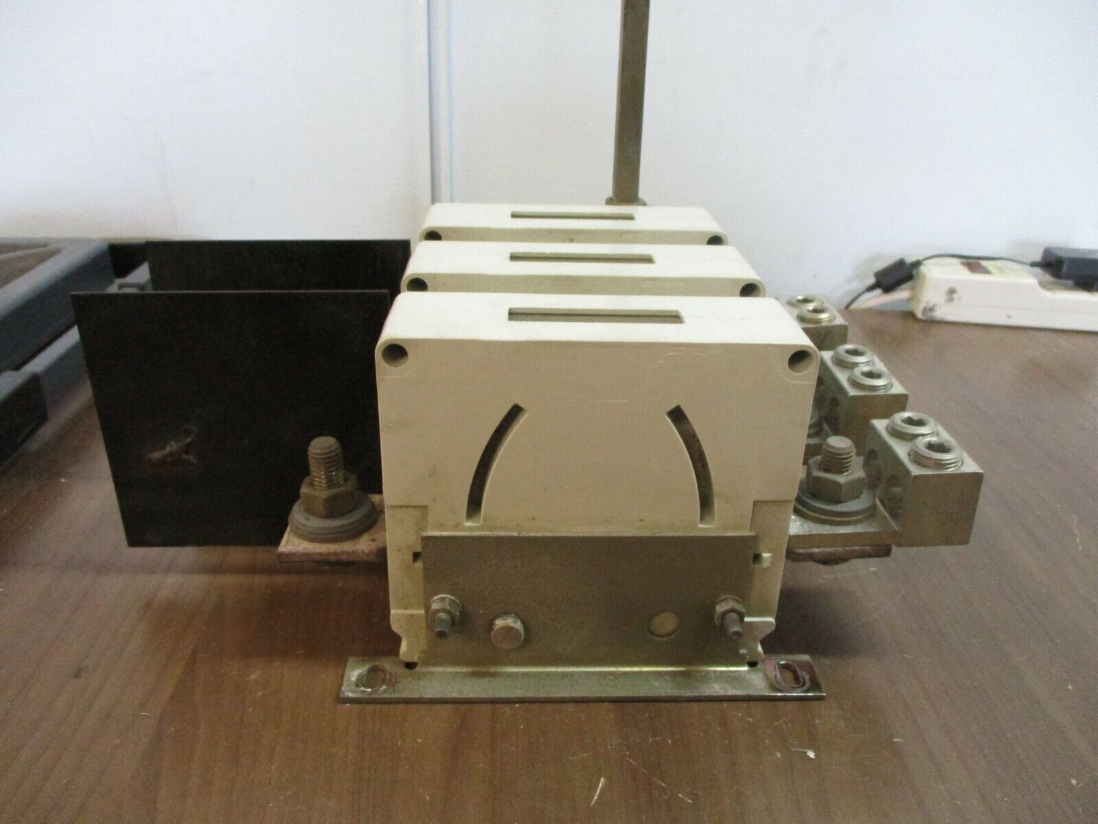 ABB Disconnect Switch OETL-NF400 400A 600V 3P *No Handle* Used