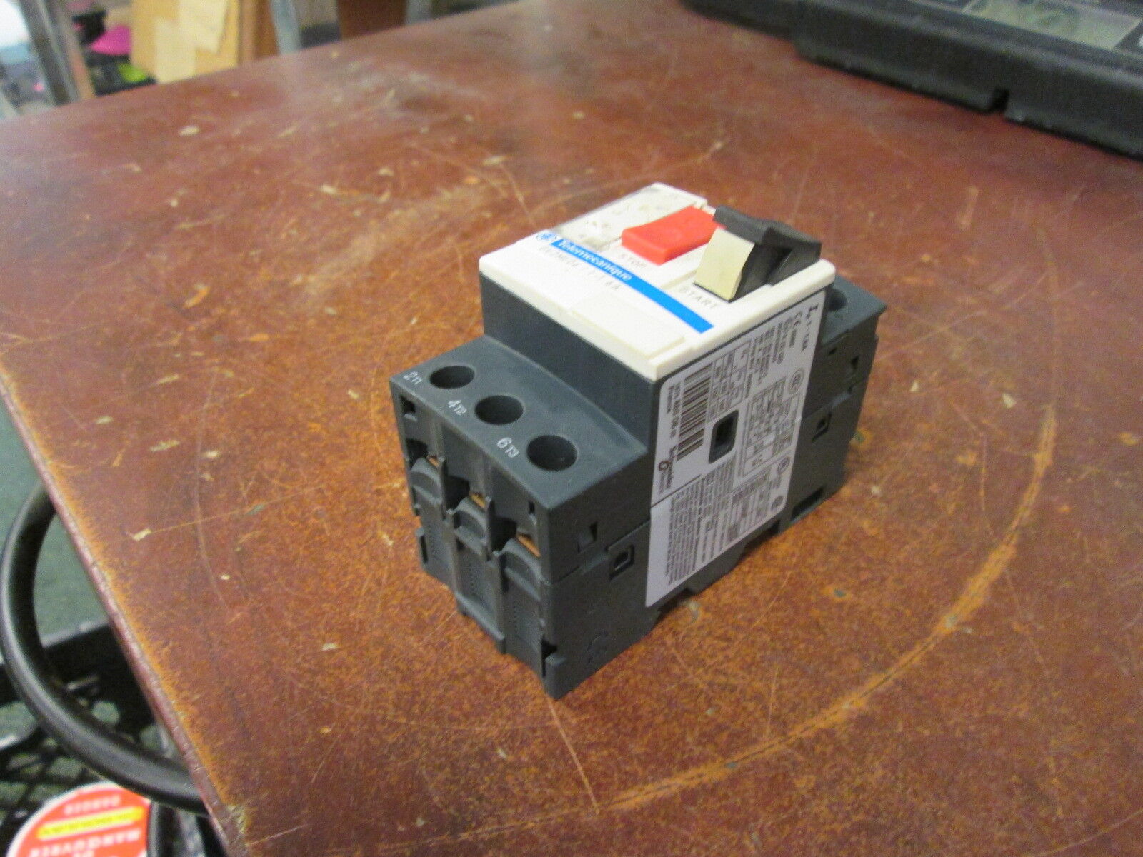 Telemecanique Manual Motor Starter GV2ME06 Trip: 1-1.6A Used