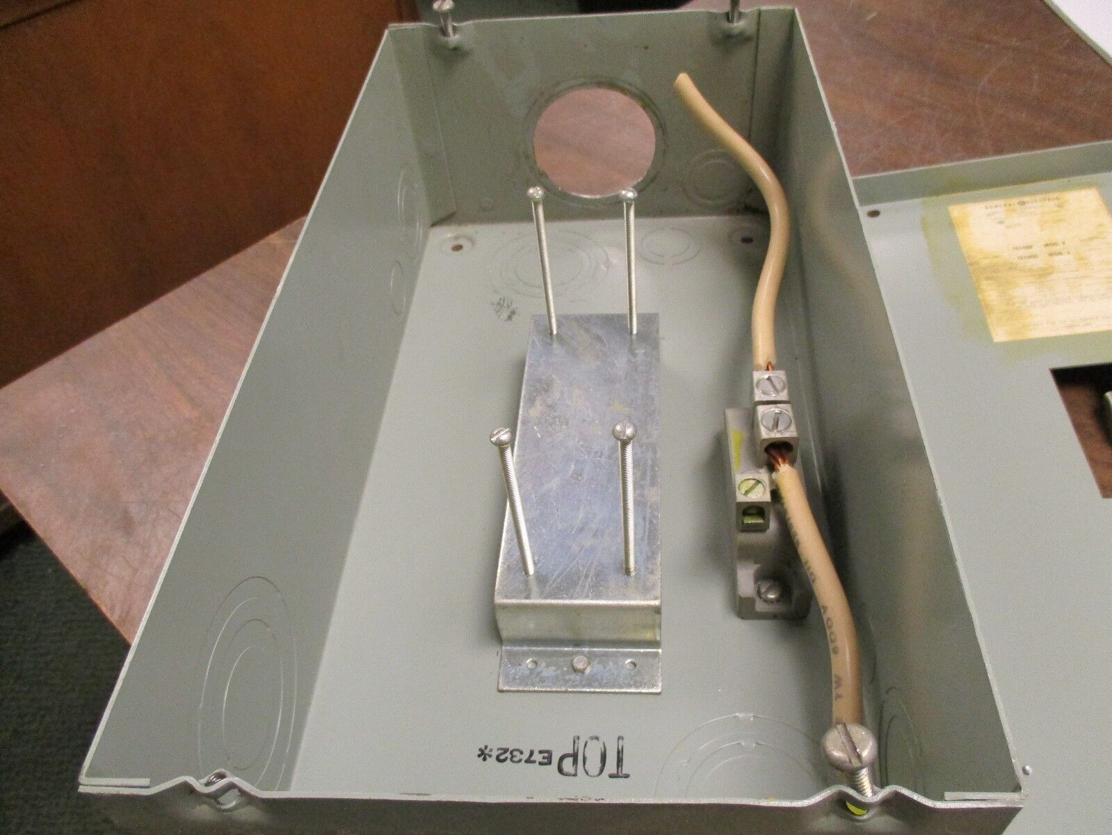 GE Circuit Breaker Enclosure TE100S 100A 600V *Missing Cover Screws* Used