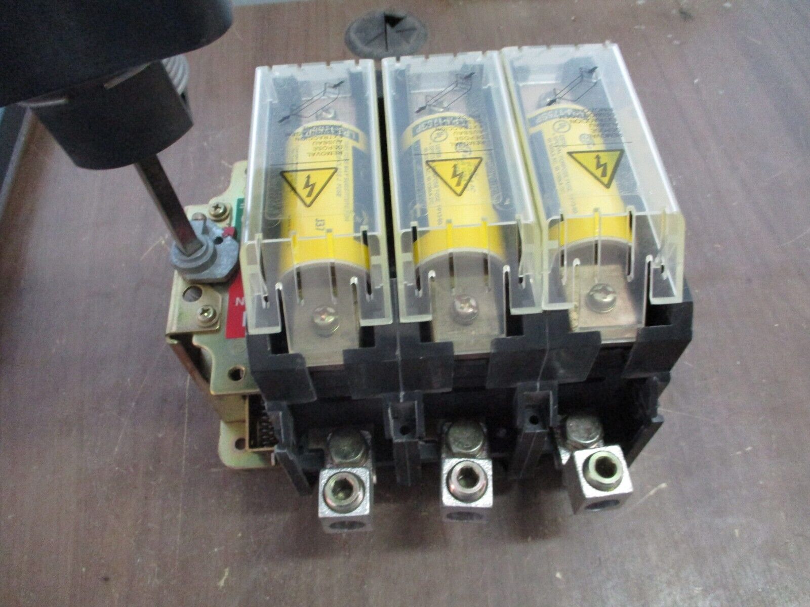 Allen-Bradley Fusible Disconnect Switch 194R-NN200P3 Ser. B 200A 600V 3P Used