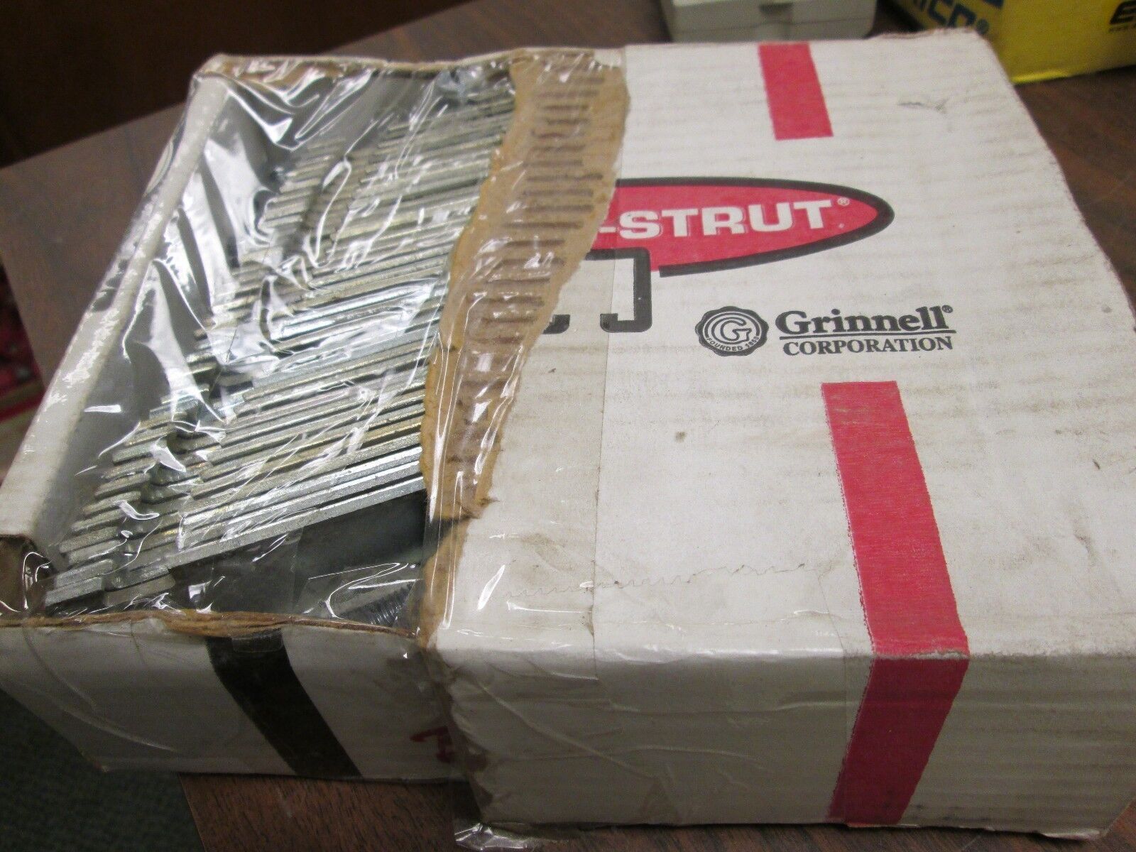 2 Piece Strut Strap Size 4" Lot of 40 Pcs New Surplus