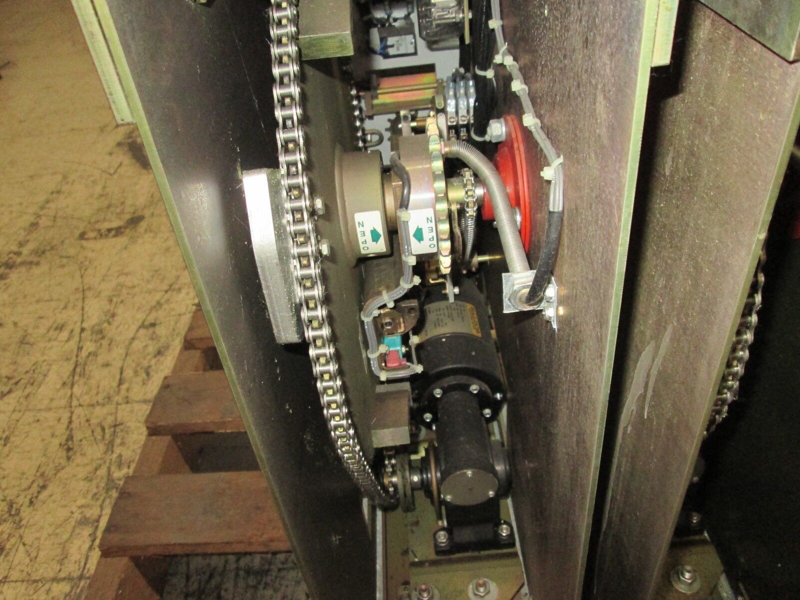 S&C AS-30 Switch Operator 38960-DHLQUW Type AS-30 115VAC Used