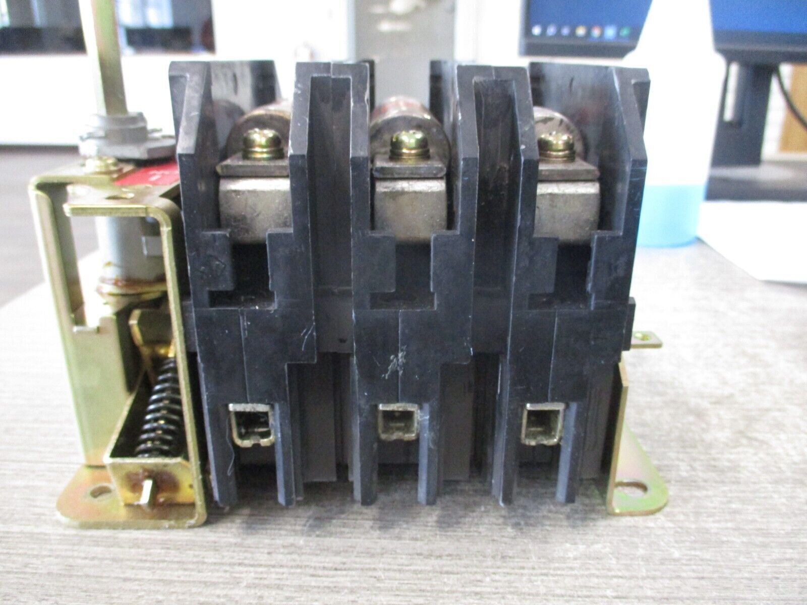 Allen-Bradley Fusible Disconnect Switch 194R-NJ100P3 Ser. B 100A 600V 3Ph Used.