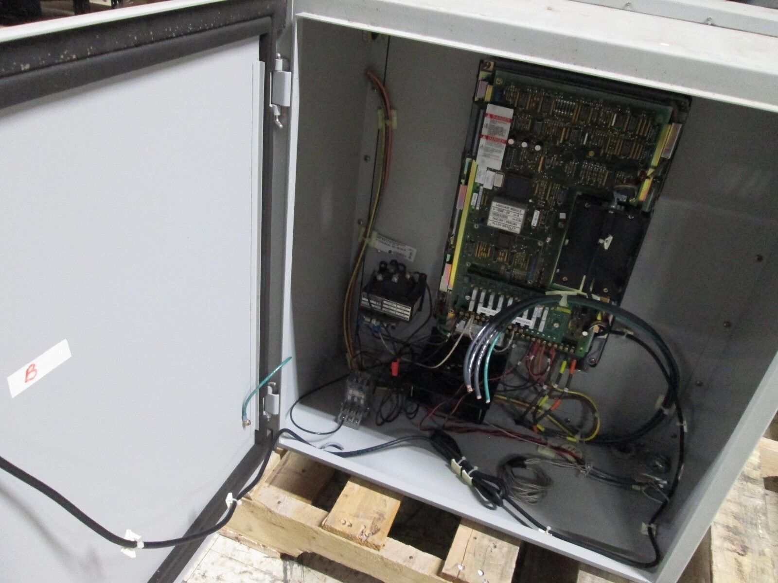 Allen-Bradley 1336 Plus AC Drive 1336S-B015-AJ-EN-HJ2-L6 nema 12 Enc. 15HP Used