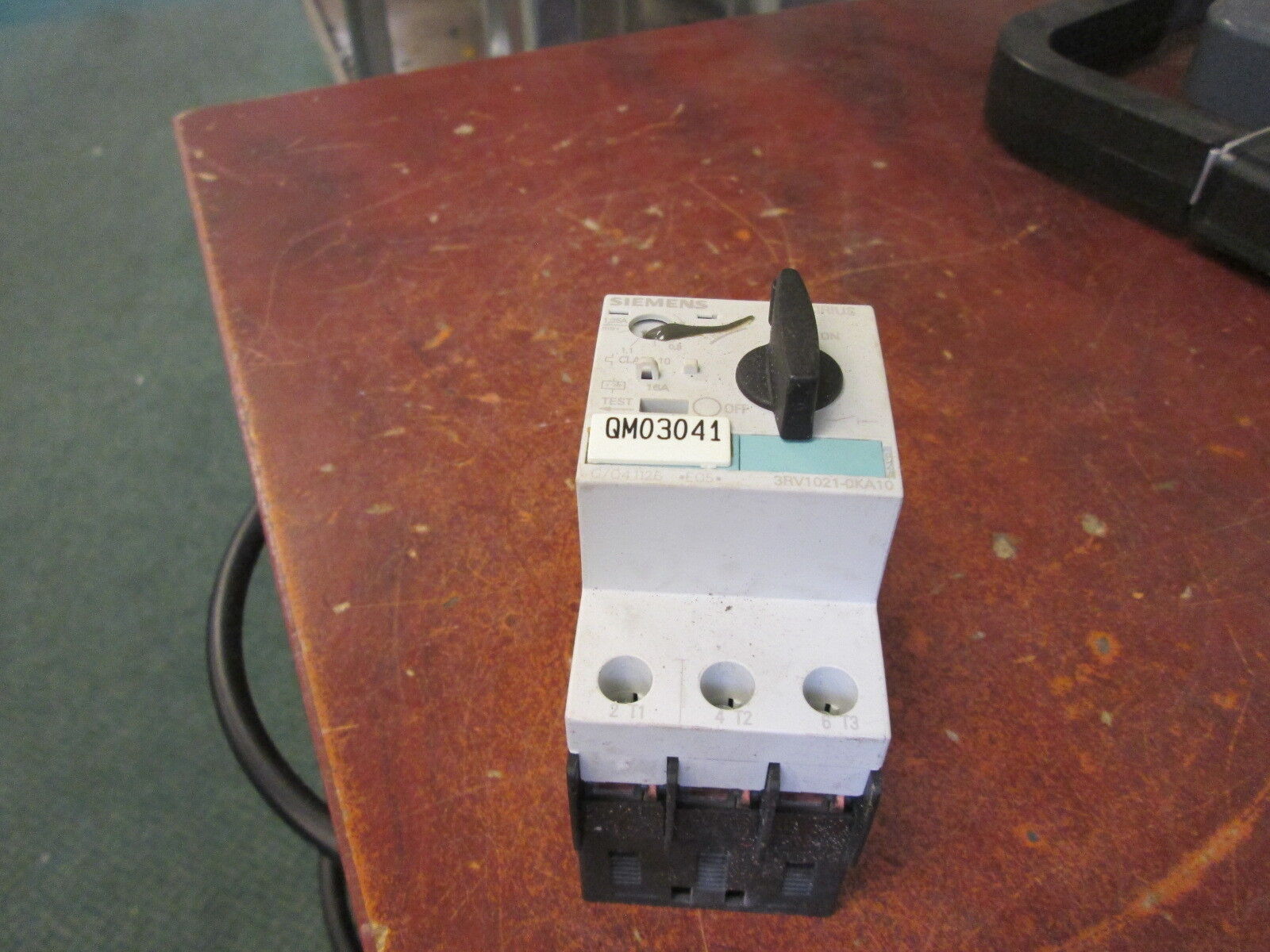 Siemens Motor Protector 3RV1021-0KA10 Trip: 0.9-1.25A 600V Used