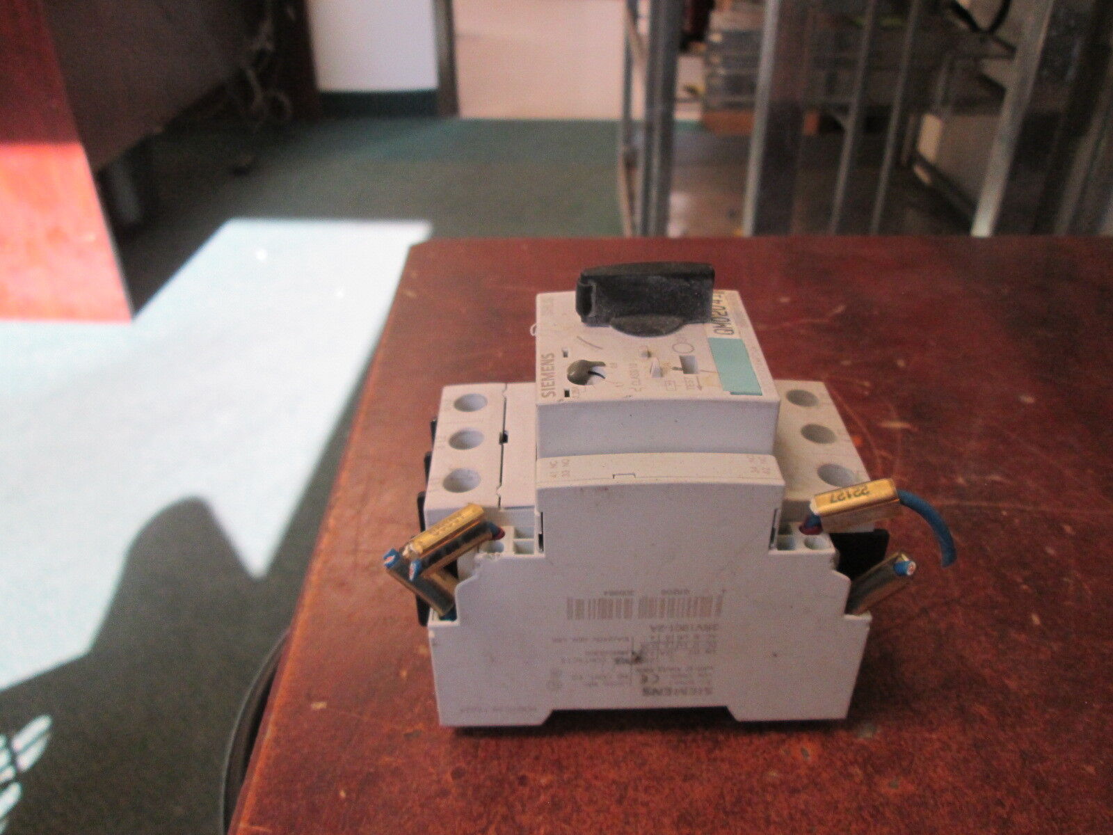 Siemens Sirius Motor Protector 3RV1021-0KA10 Trip: 0.9-1.25A 600V w/Aux Contact