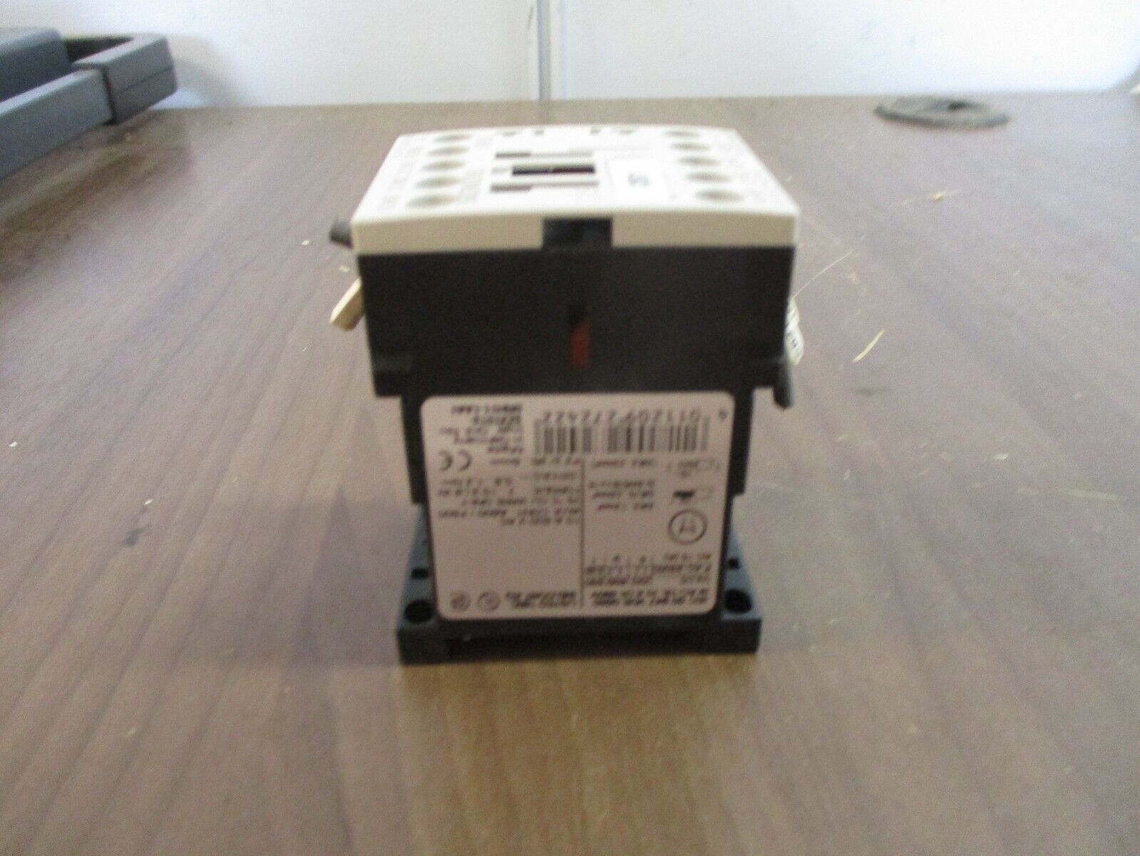 Siemens Sirius Contactor 3RH1122-1AB00 24V Coil 10A Used