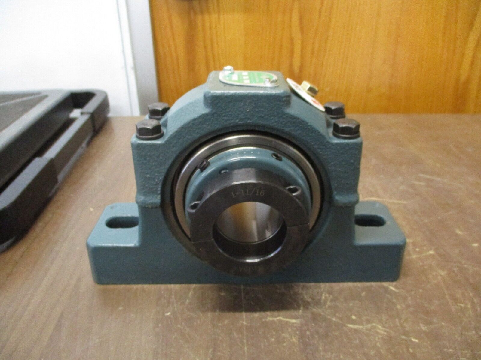 Dodge P2B-DI-111R Double Interlock Pillow Block Bearing 023334 1-11/16"