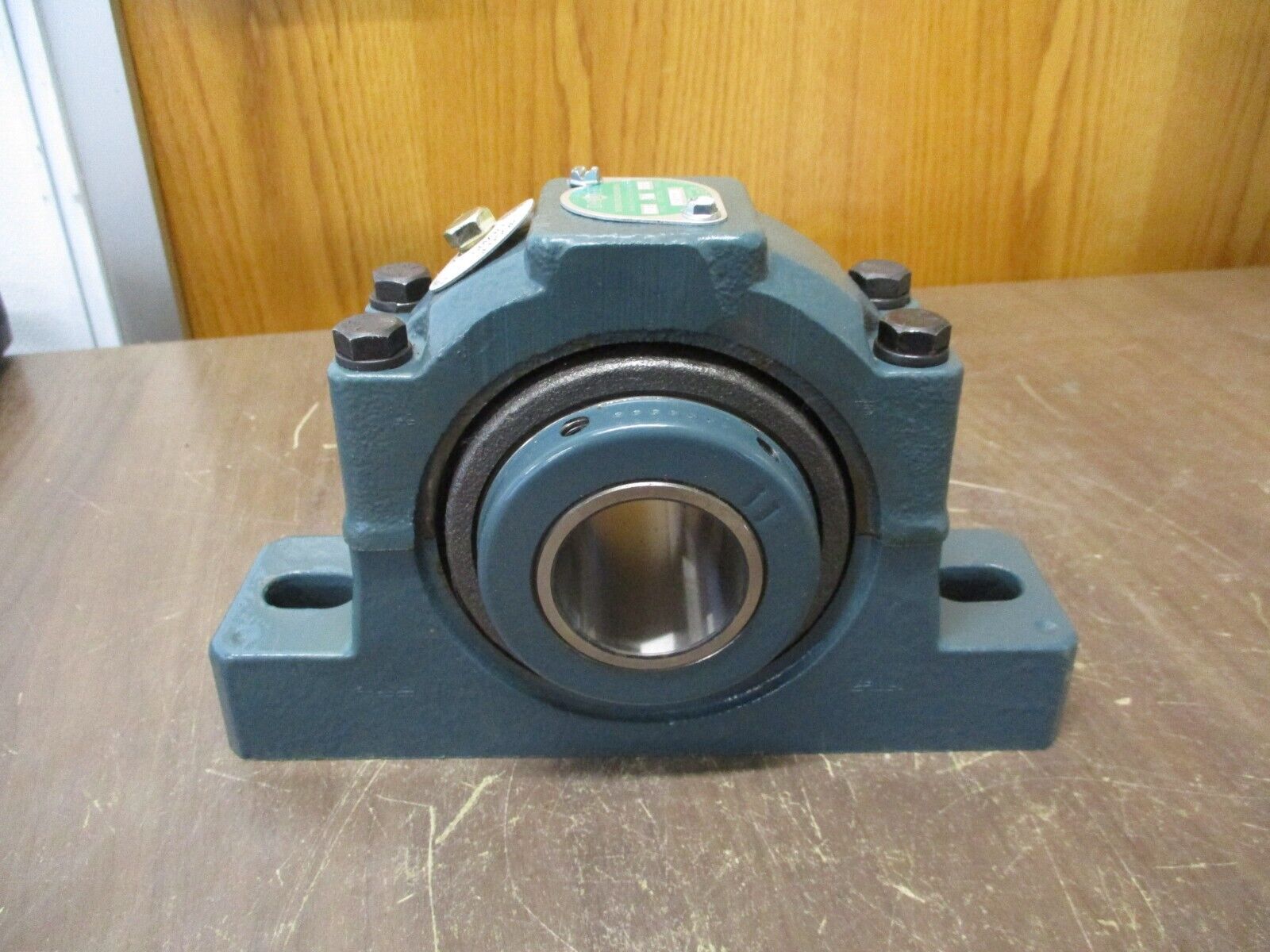 Dodge P2B-DI-111R Double Interlock Pillow Block Bearing 023334 1-11/16"