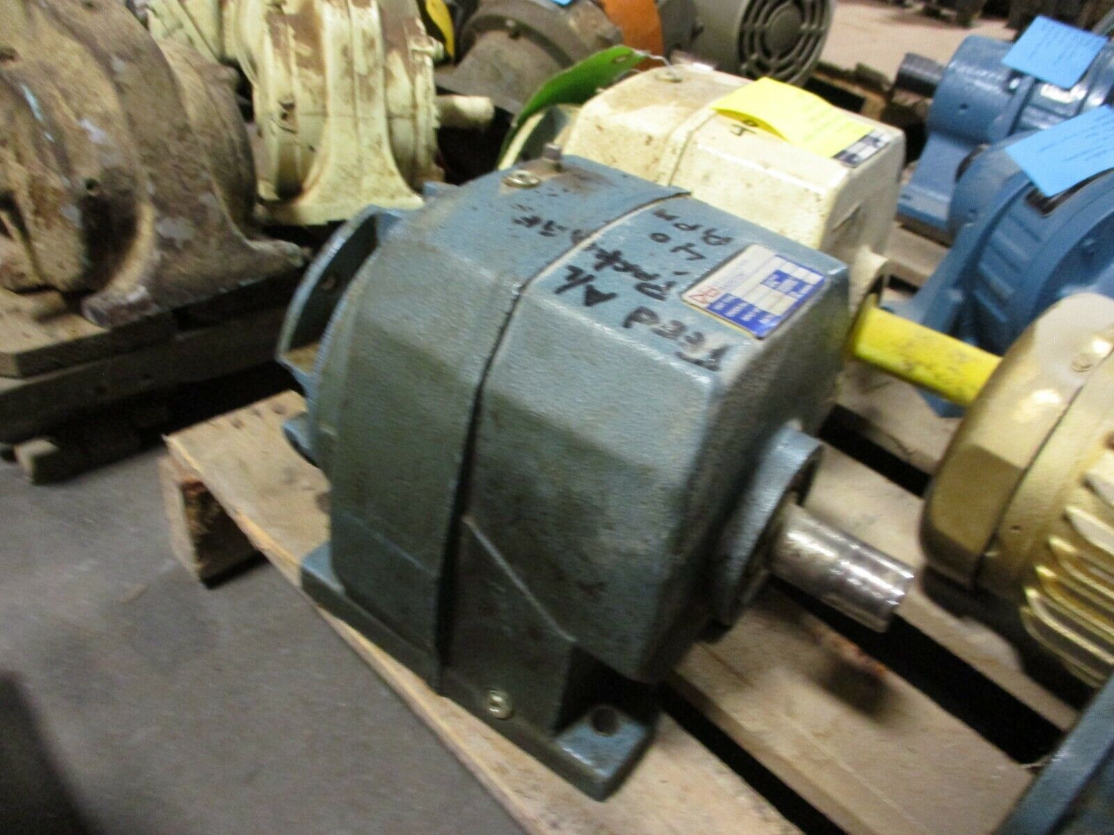 David Brown Radicon Gear Reducer M062045.BANR Ratio 42.43:1 Used
