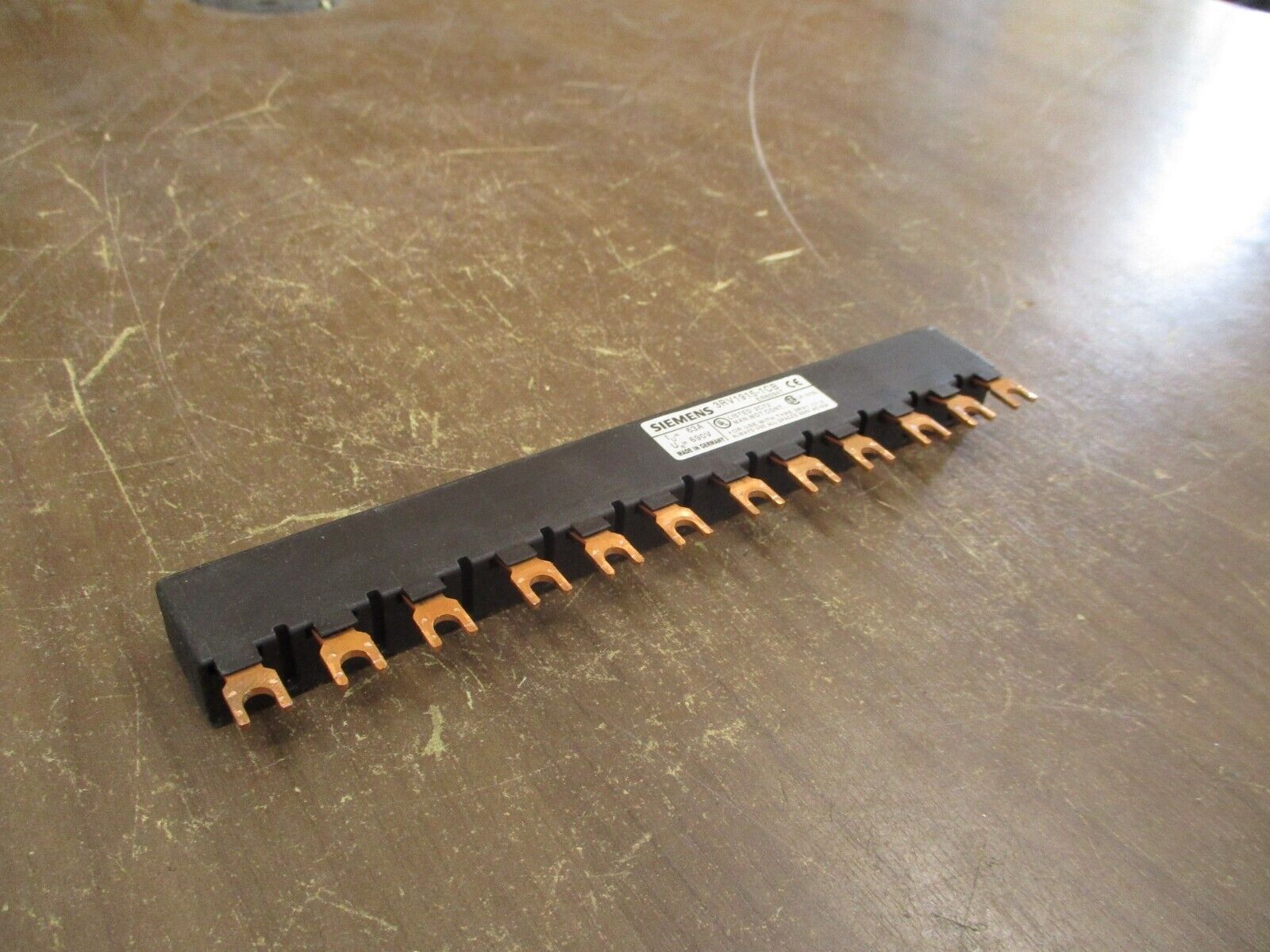 Siemens Busbar 3RV1915-1CB 65A 600V Used