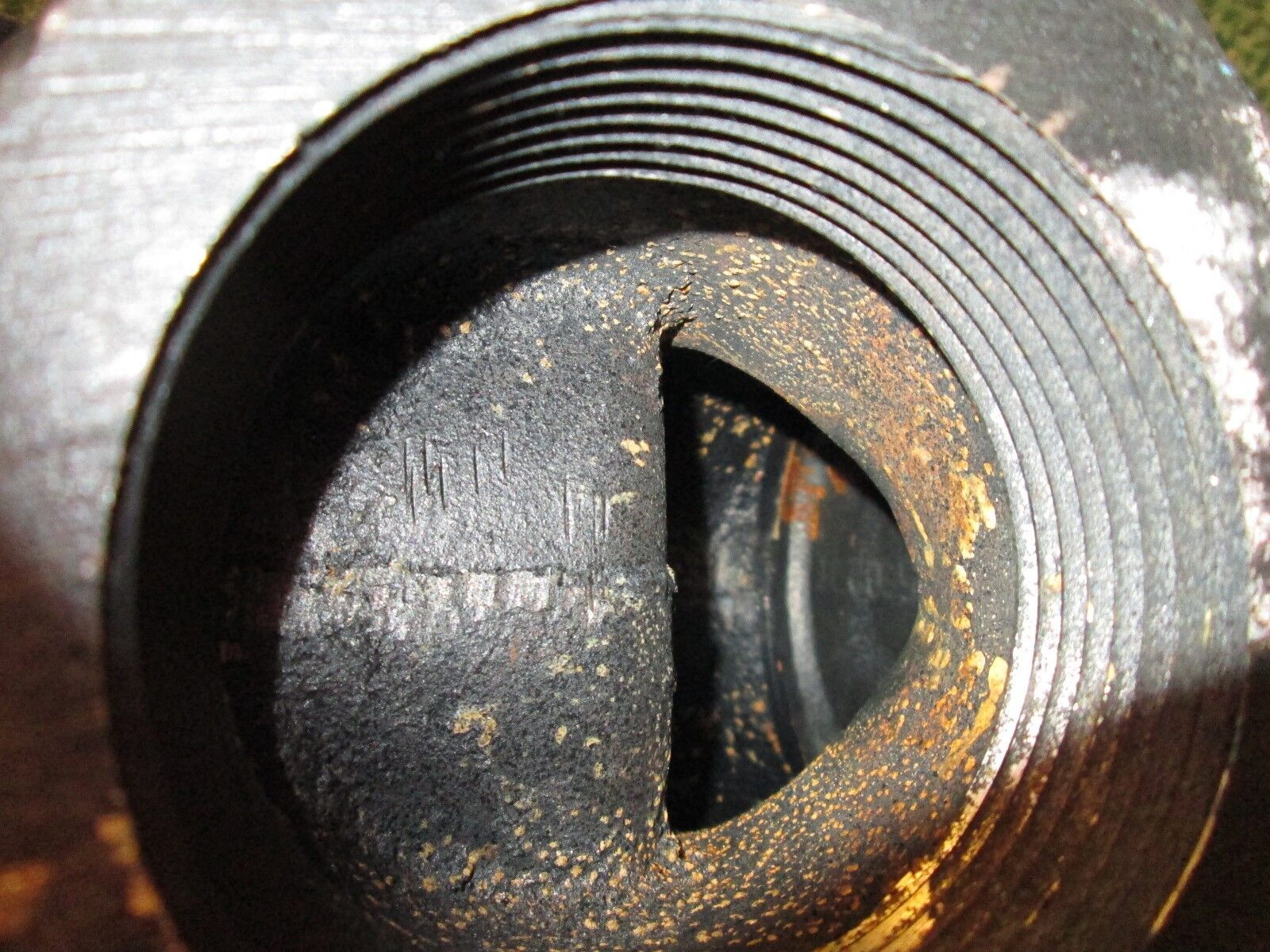 Johnson Solenoid Valve 2V601DI 2-1/2" Used