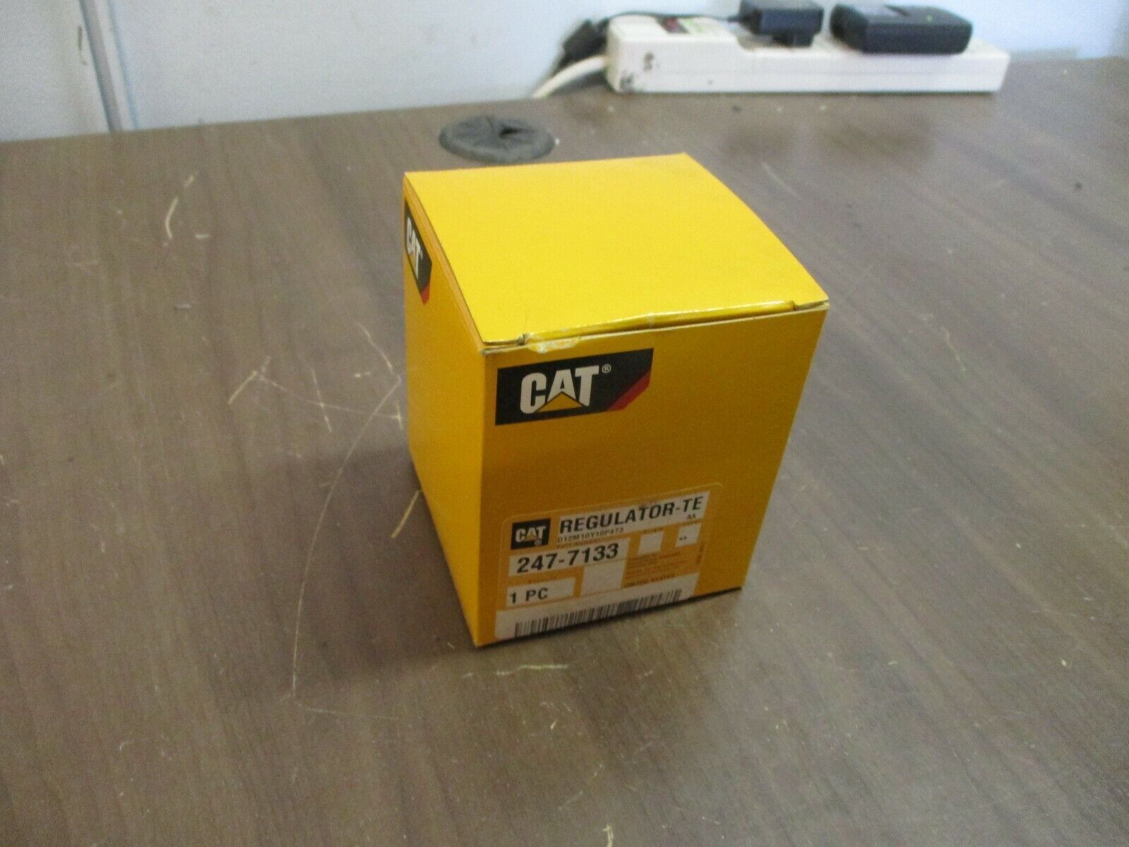 CAT Temperature Regulator 247-7133 New Surplus