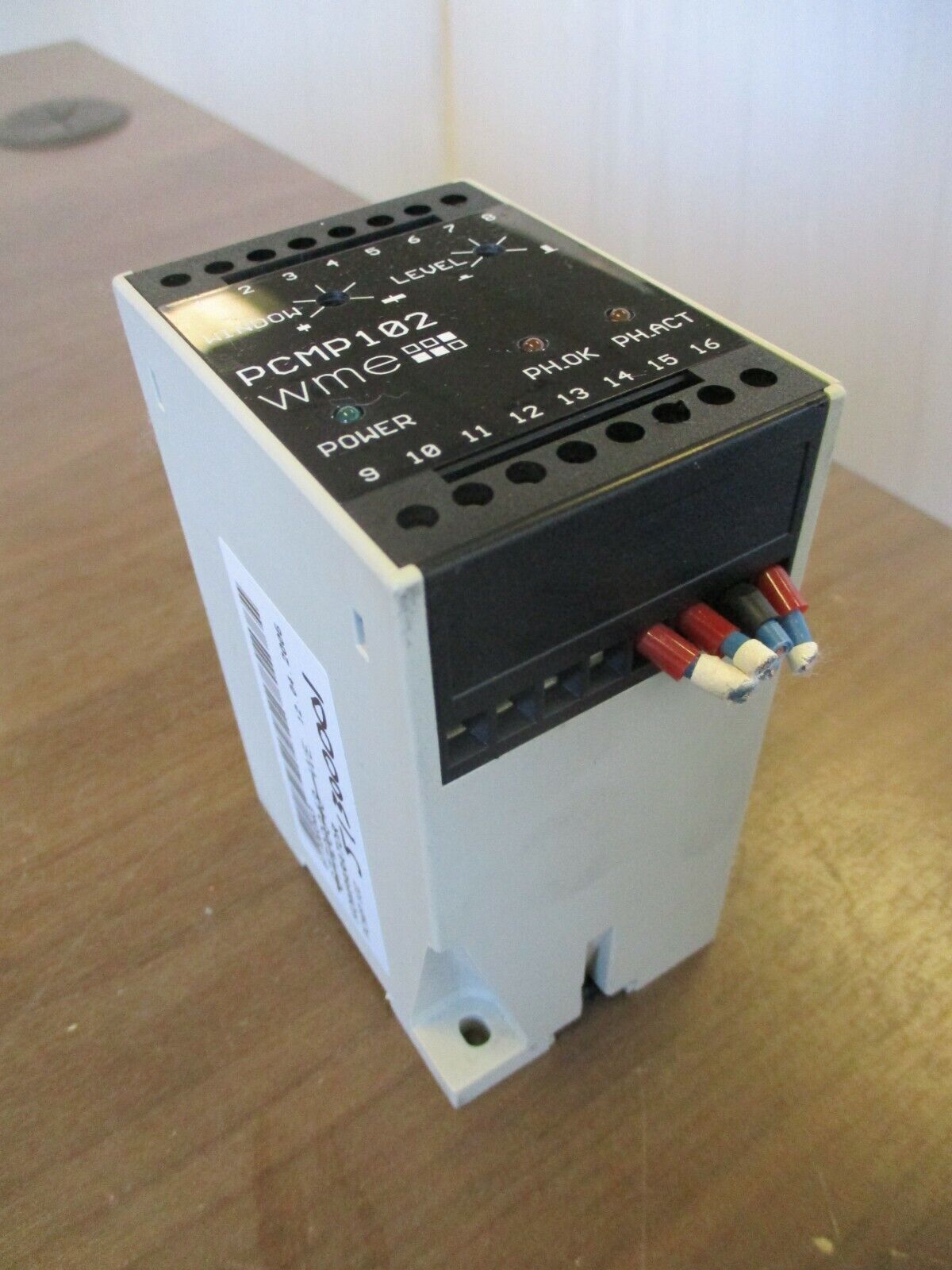 WME Comparator PCMP102 Used