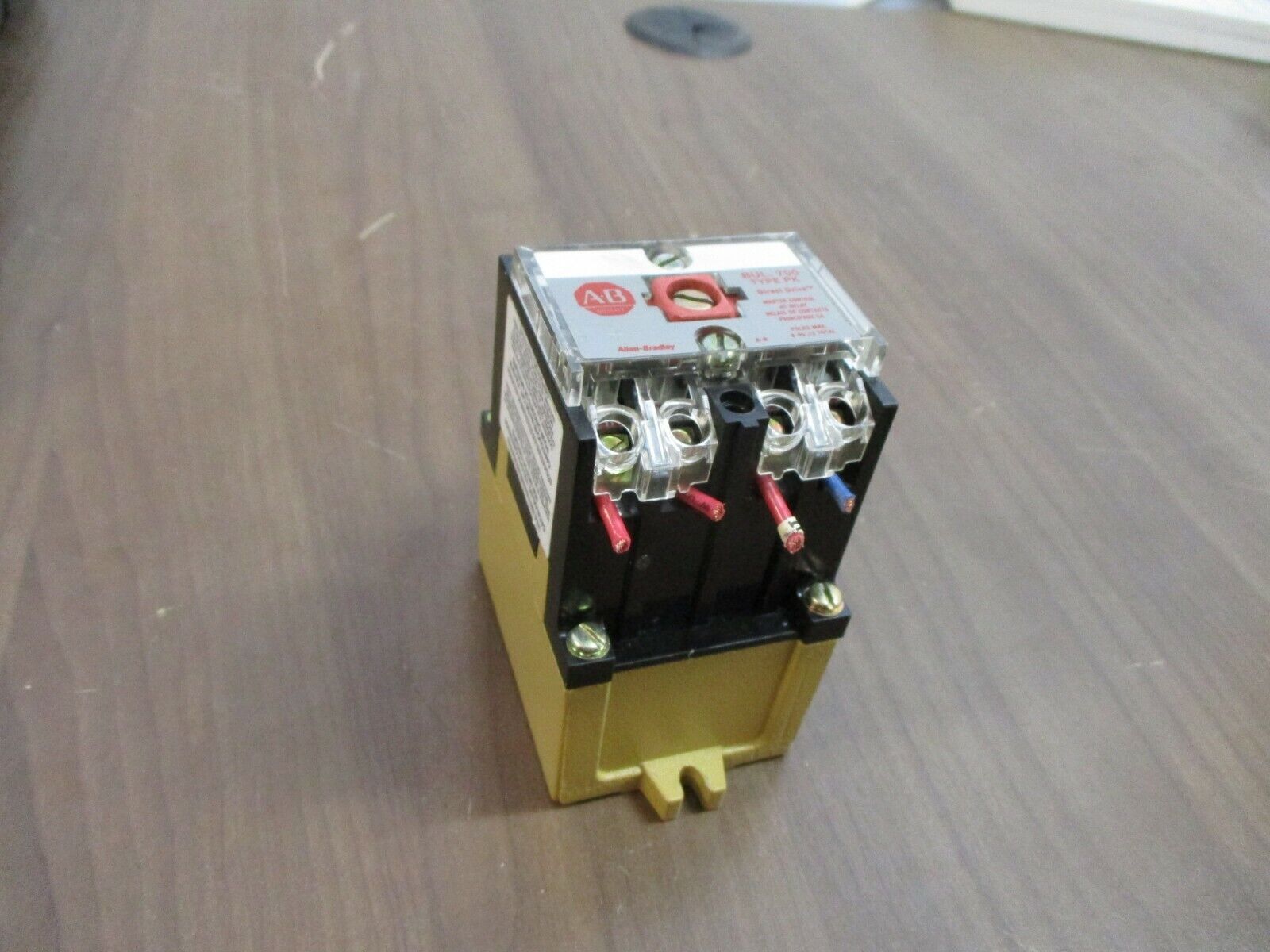 Allen-Bradley Type PK AC Relay 700-PK400A1 Ser. D 115-120V Coil Used