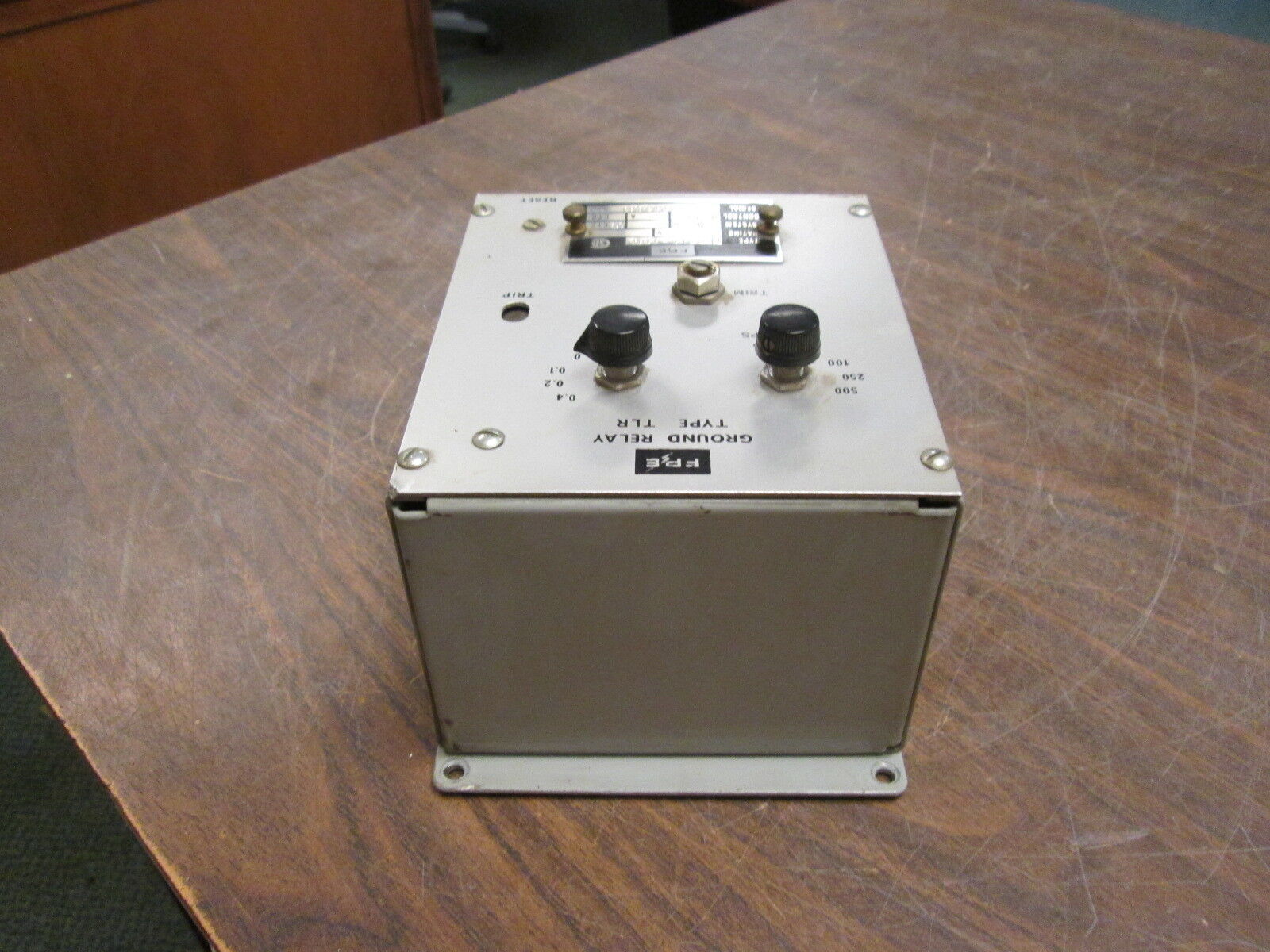 FPE Type TLR Ground Relay TTLR-1A-100 Pickup: 100-500A Time: 0-0.4sec Used