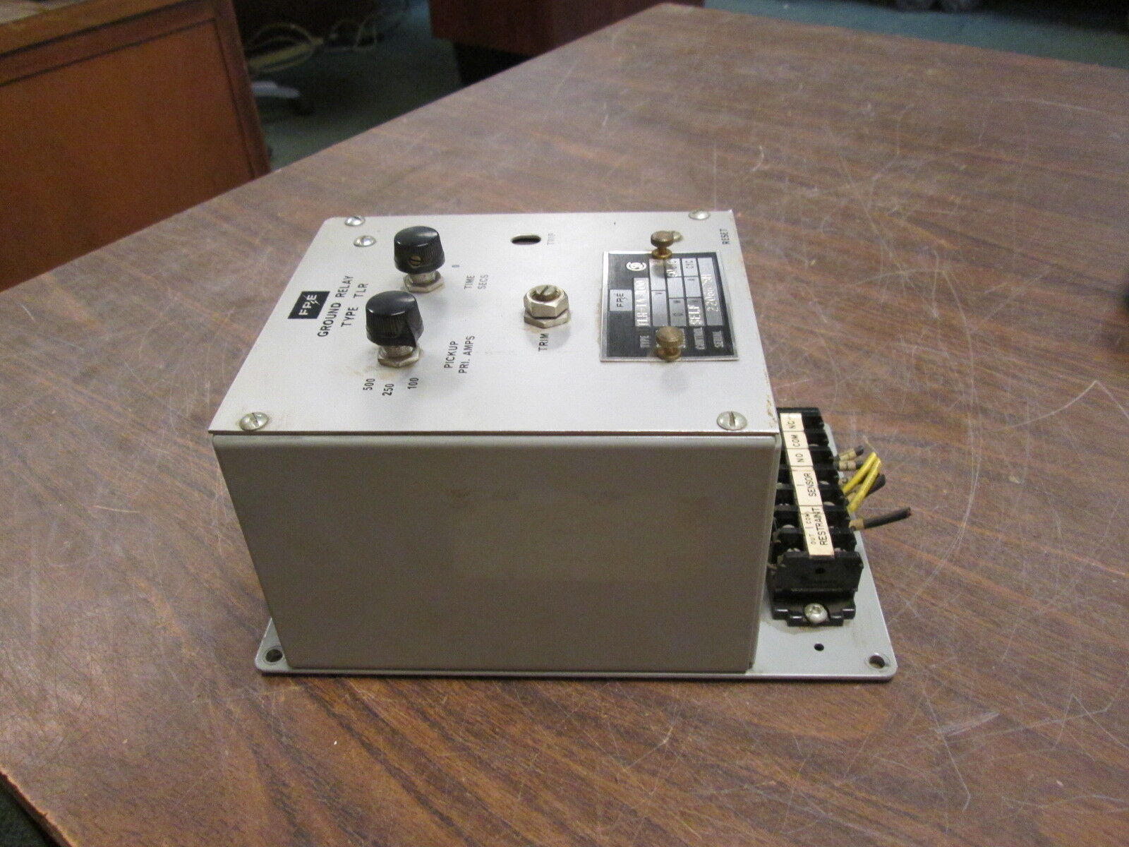 FPE Type TLR Ground Relay TTLR-1A-100 Pickup: 100-500A Time: 0-0.4sec Used