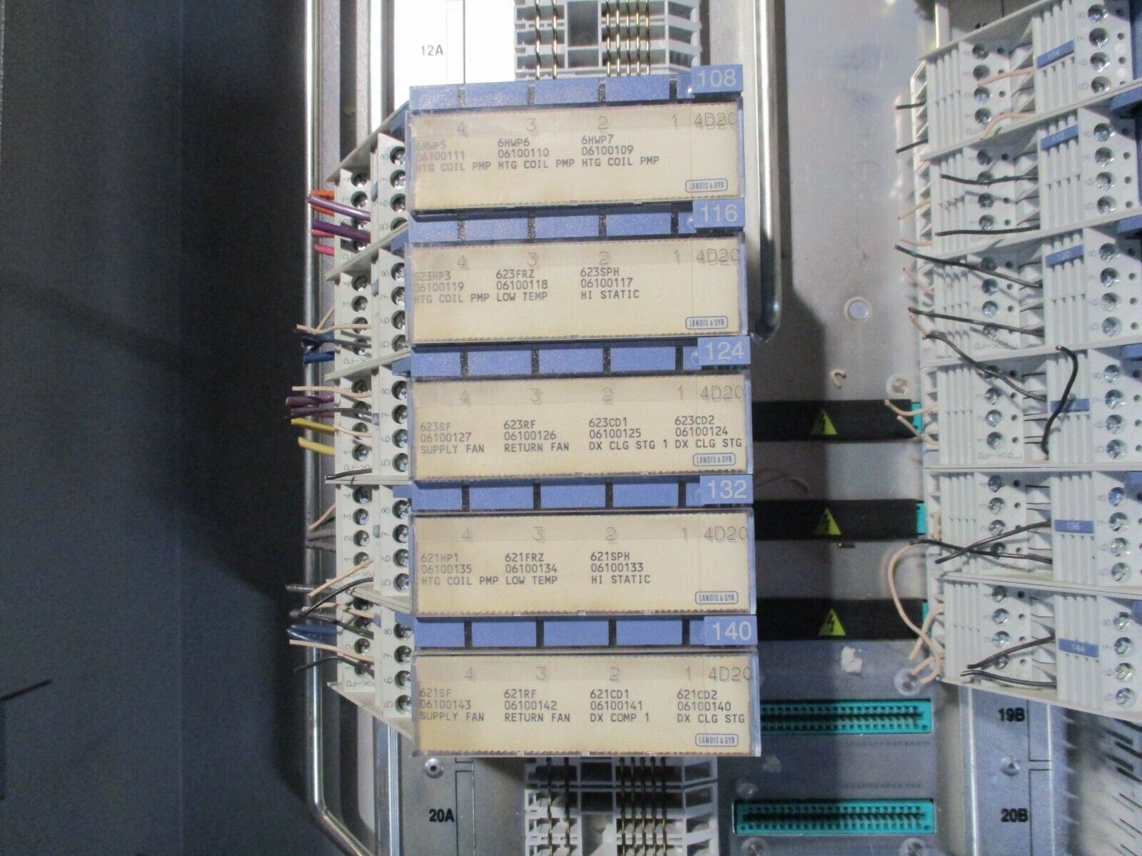 Landis & Gyr APOGEE System 600 Modular Building Controller 545-142B 115V 1.6A